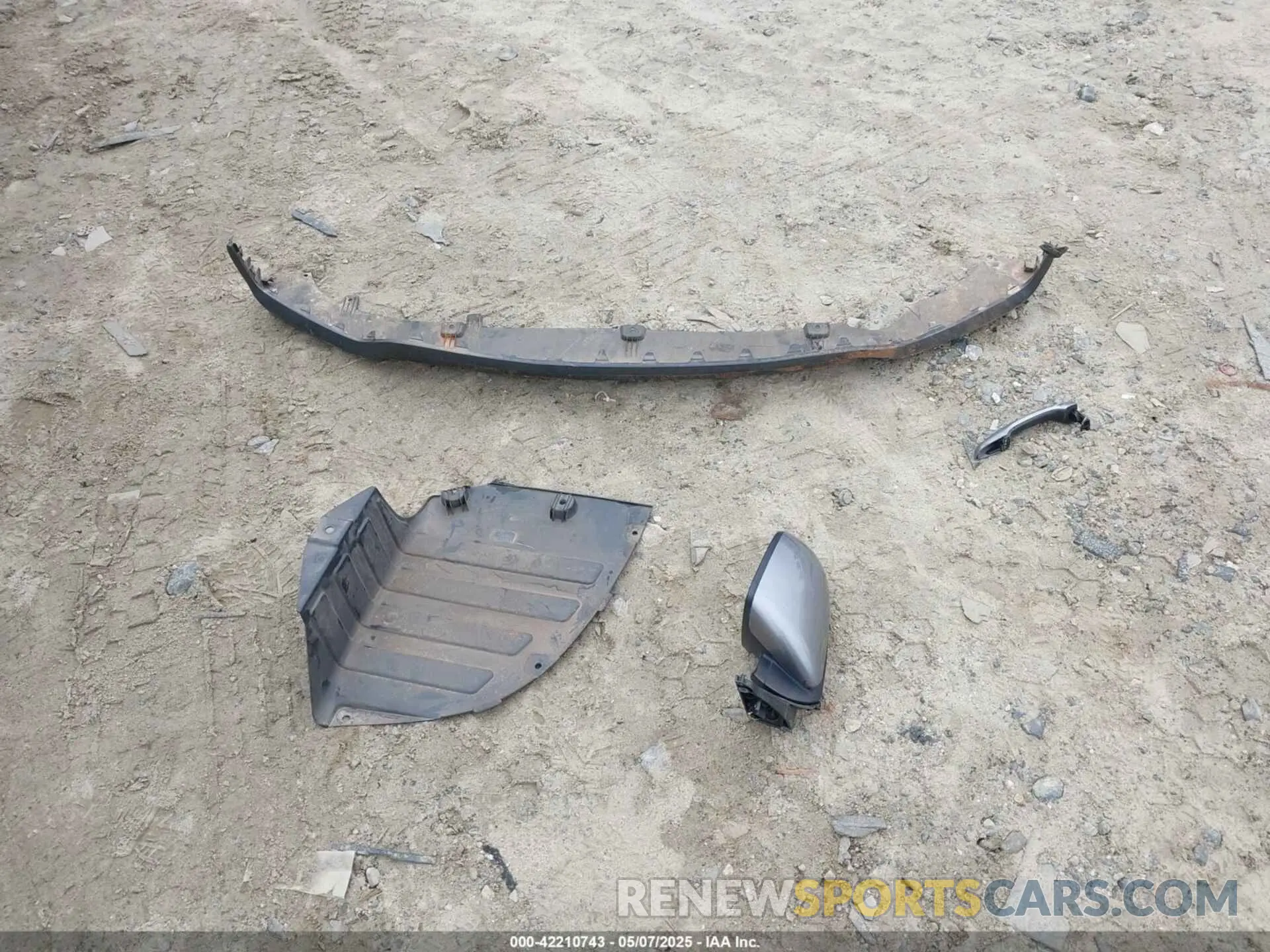 12 Photograph of a damaged car 3KPC24A68ME133443 HYUNDAI ACCENT 2021