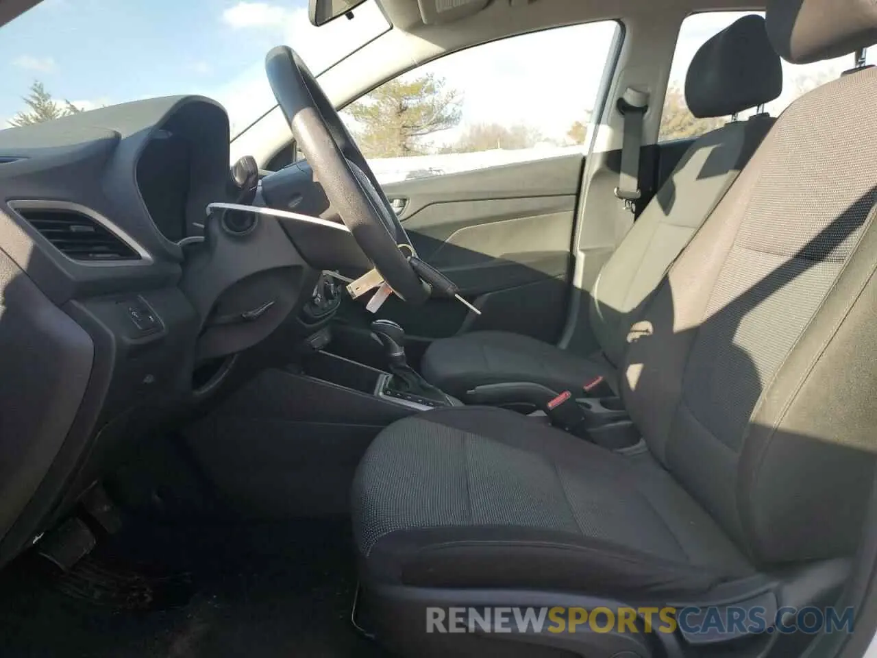 7 Photograph of a damaged car 3KPC24A68ME139002 HYUNDAI ACCENT 2021