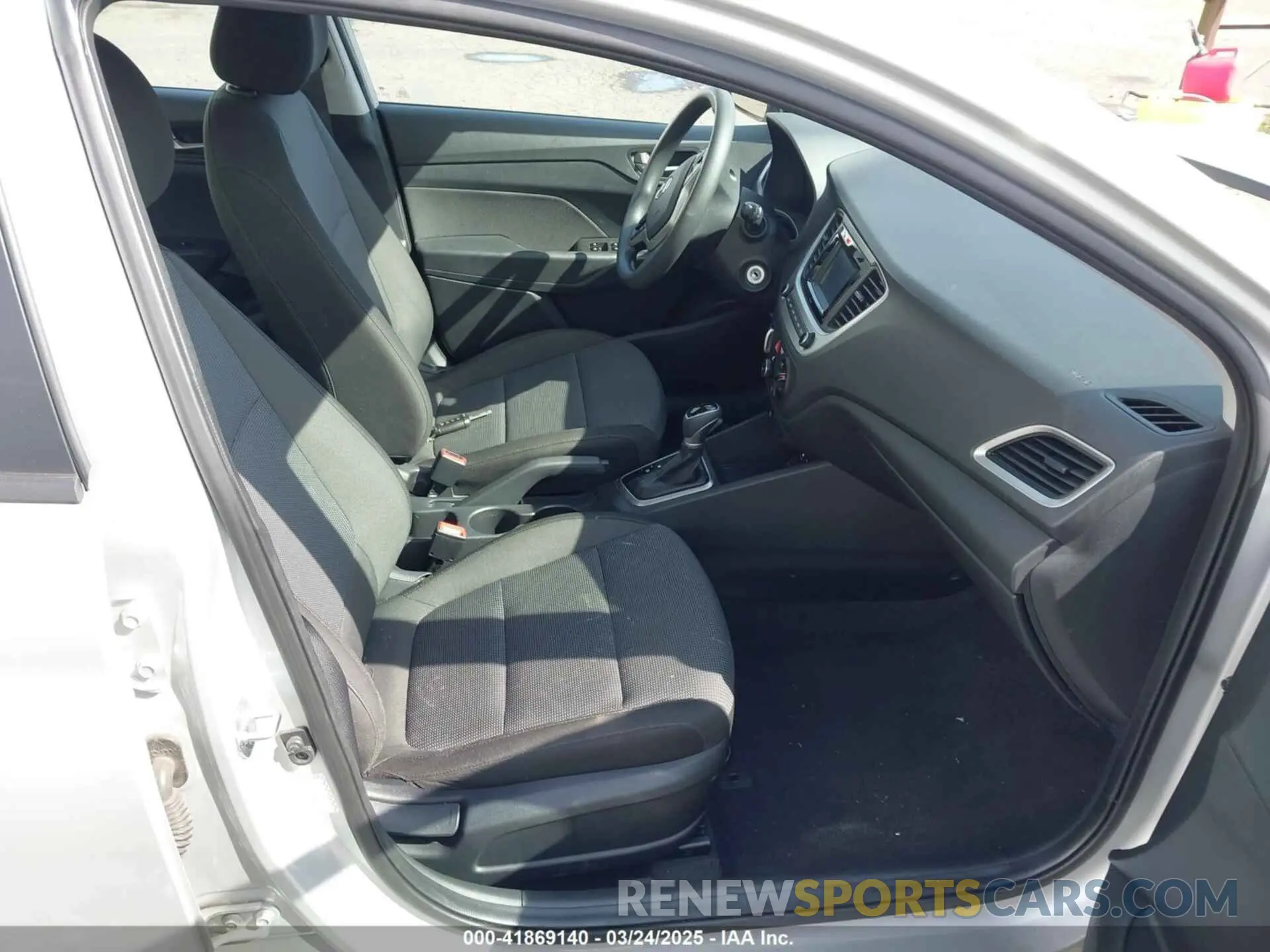 5 Photograph of a damaged car 3KPC24A68ME149058 HYUNDAI ACCENT 2021