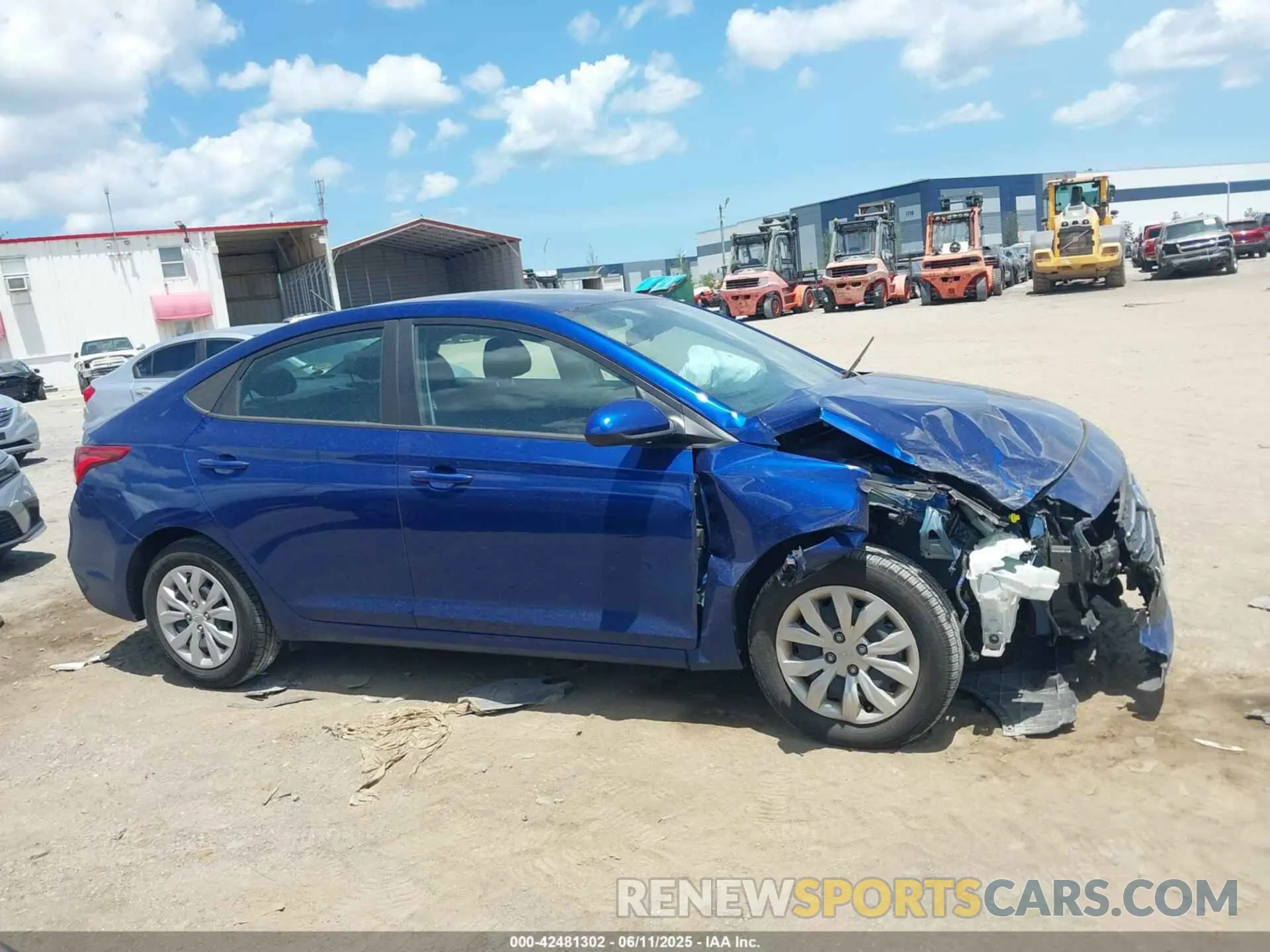 13 Photograph of a damaged car 3KPC24A68ME150596 HYUNDAI ACCENT 2021