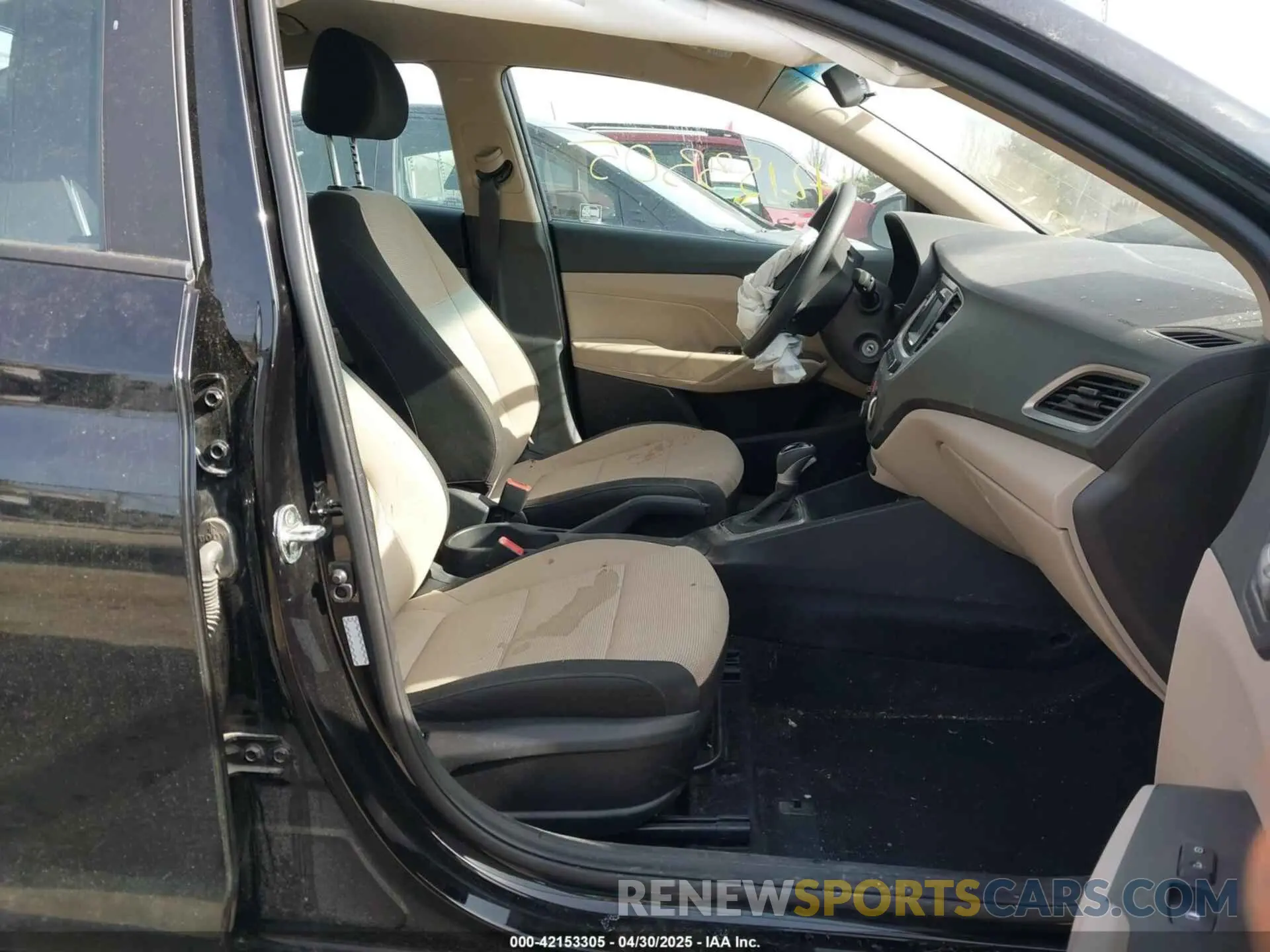 5 Photograph of a damaged car 3KPC24A69ME135802 HYUNDAI ACCENT 2021