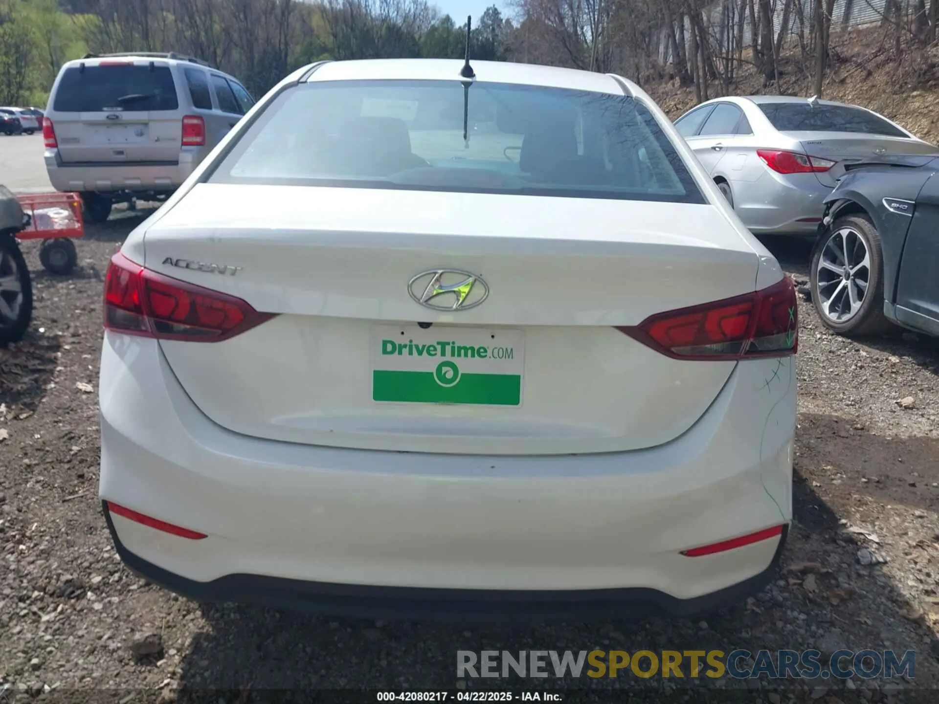 16 Photograph of a damaged car 3KPC24A6XME131256 HYUNDAI ACCENT 2021