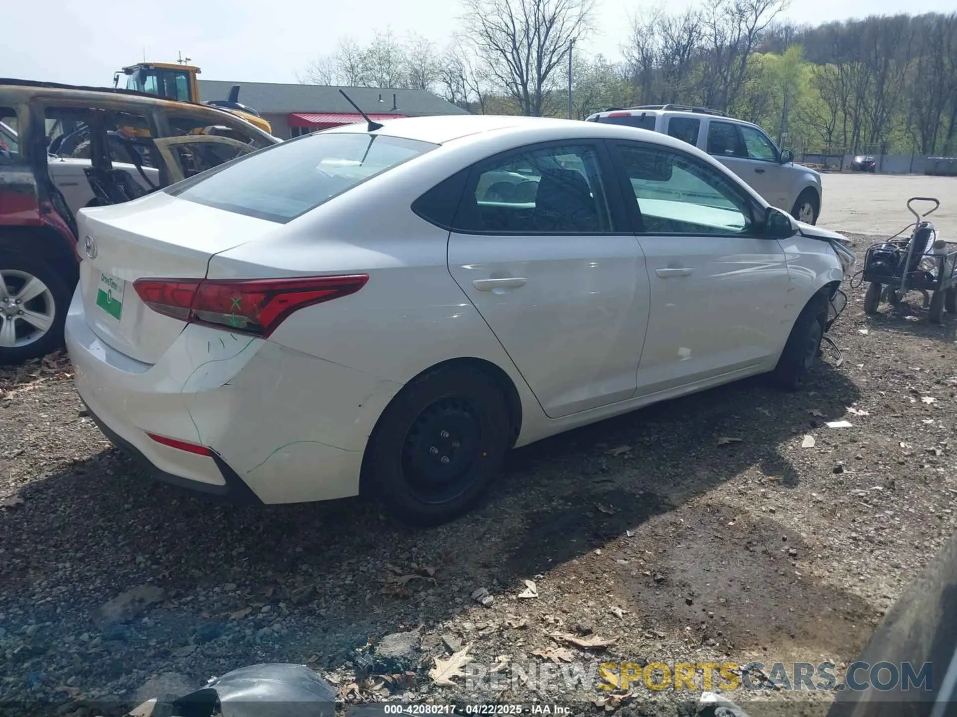 4 Photograph of a damaged car 3KPC24A6XME131256 HYUNDAI ACCENT 2021