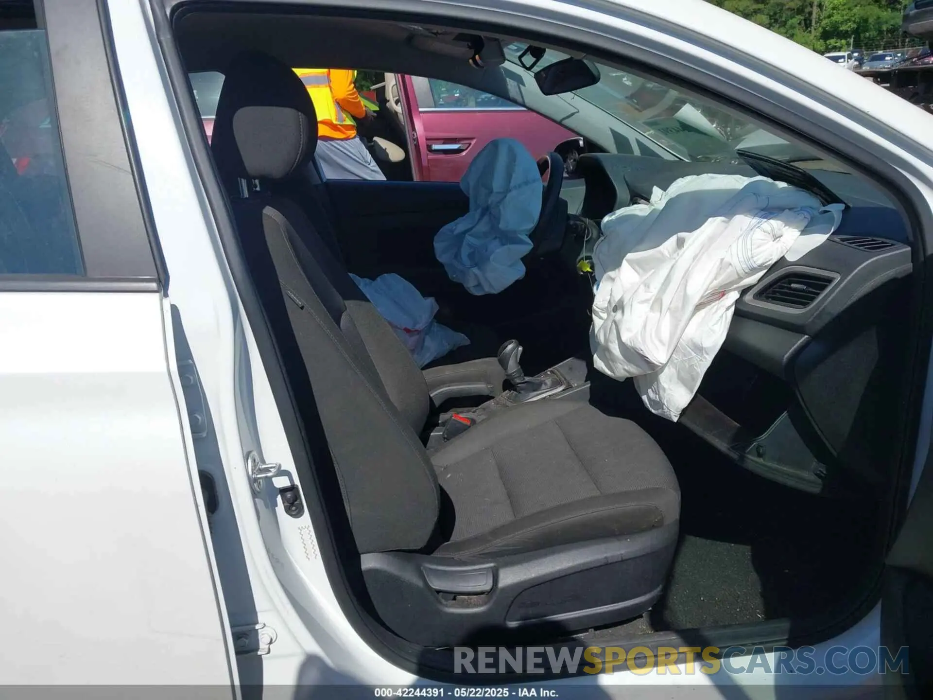 5 Photograph of a damaged car 3KPC24A6XME132648 HYUNDAI ACCENT 2021