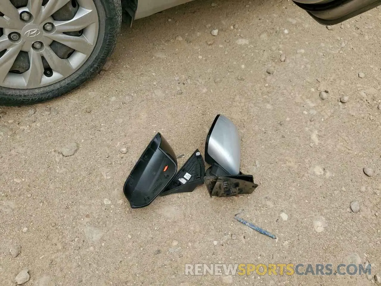 12 Photograph of a damaged car 3KPC24A6XME134643 HYUNDAI ACCENT 2021