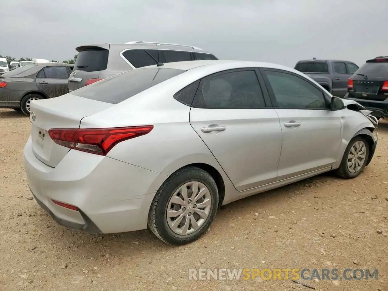 3 Photograph of a damaged car 3KPC24A6XME134643 HYUNDAI ACCENT 2021