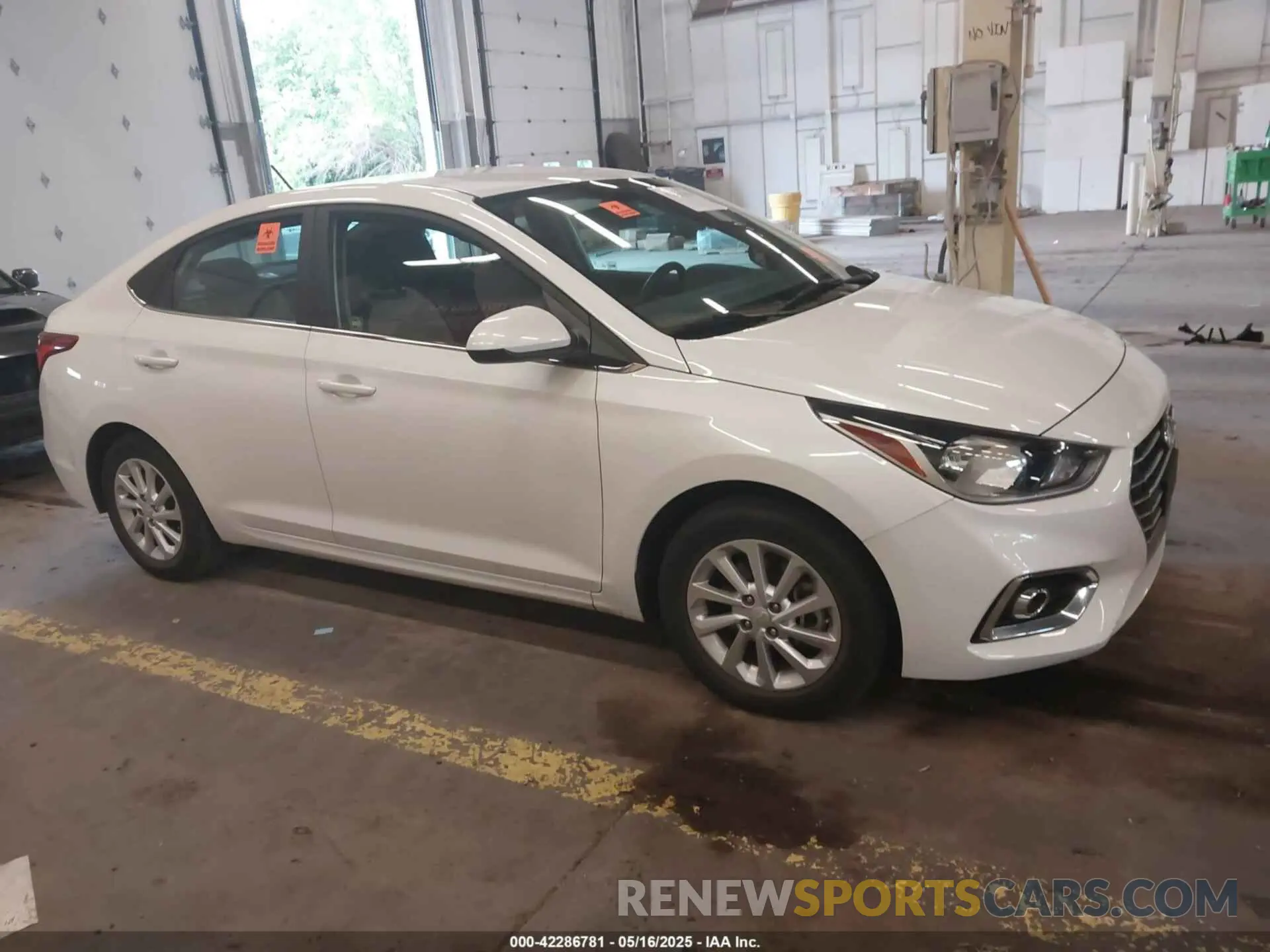 17 Photograph of a damaged car 3KPC24A6XME138028 HYUNDAI ACCENT 2021