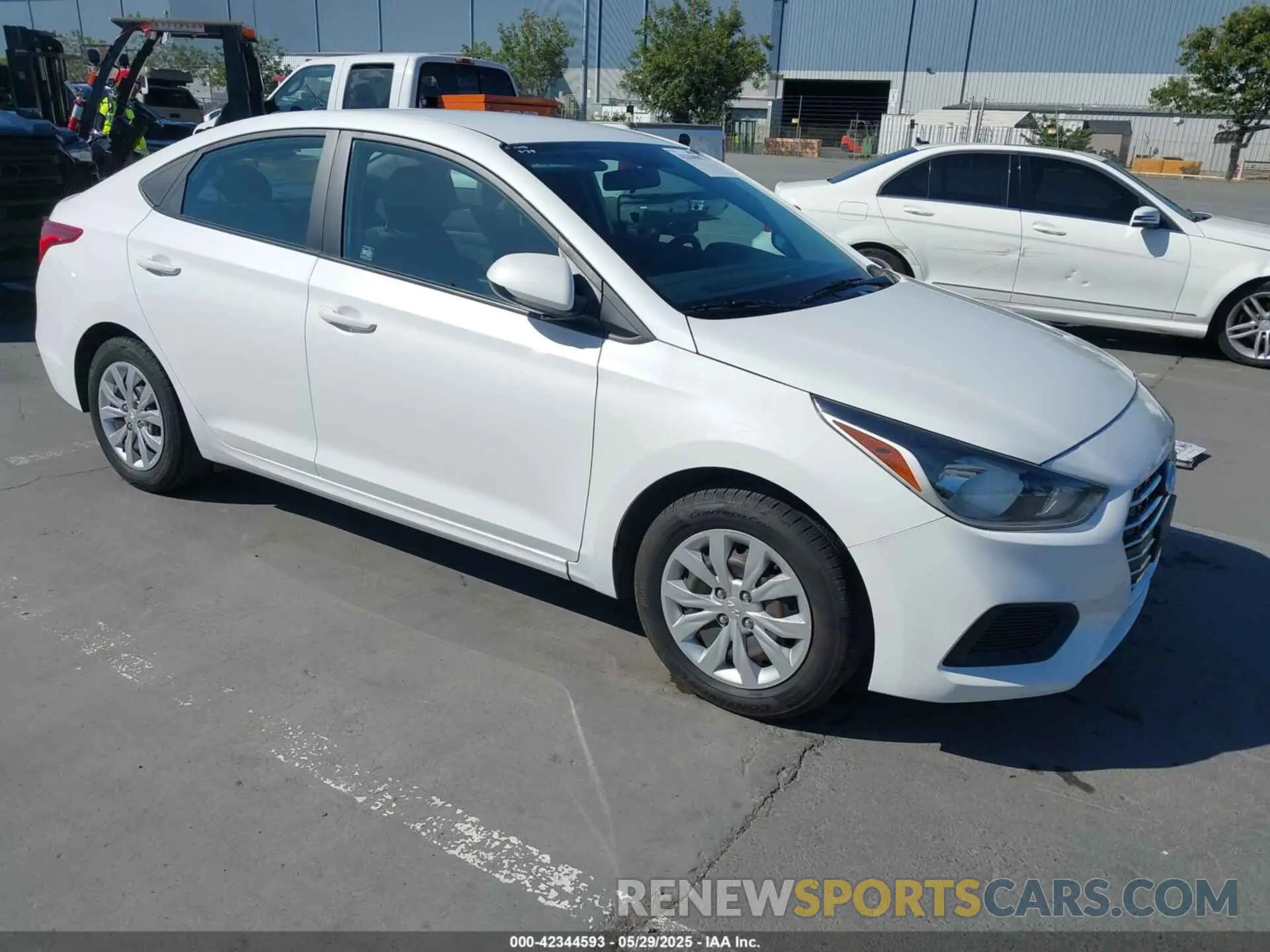 1 Photograph of a damaged car 3KPC24A6XME153337 HYUNDAI ACCENT 2021