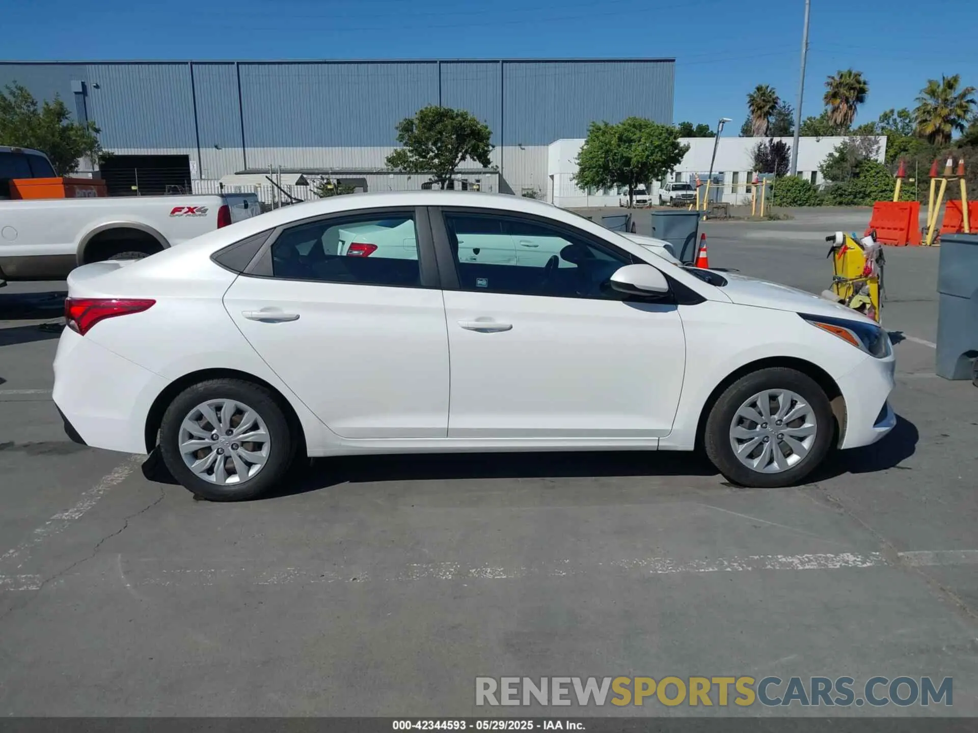 13 Photograph of a damaged car 3KPC24A6XME153337 HYUNDAI ACCENT 2021