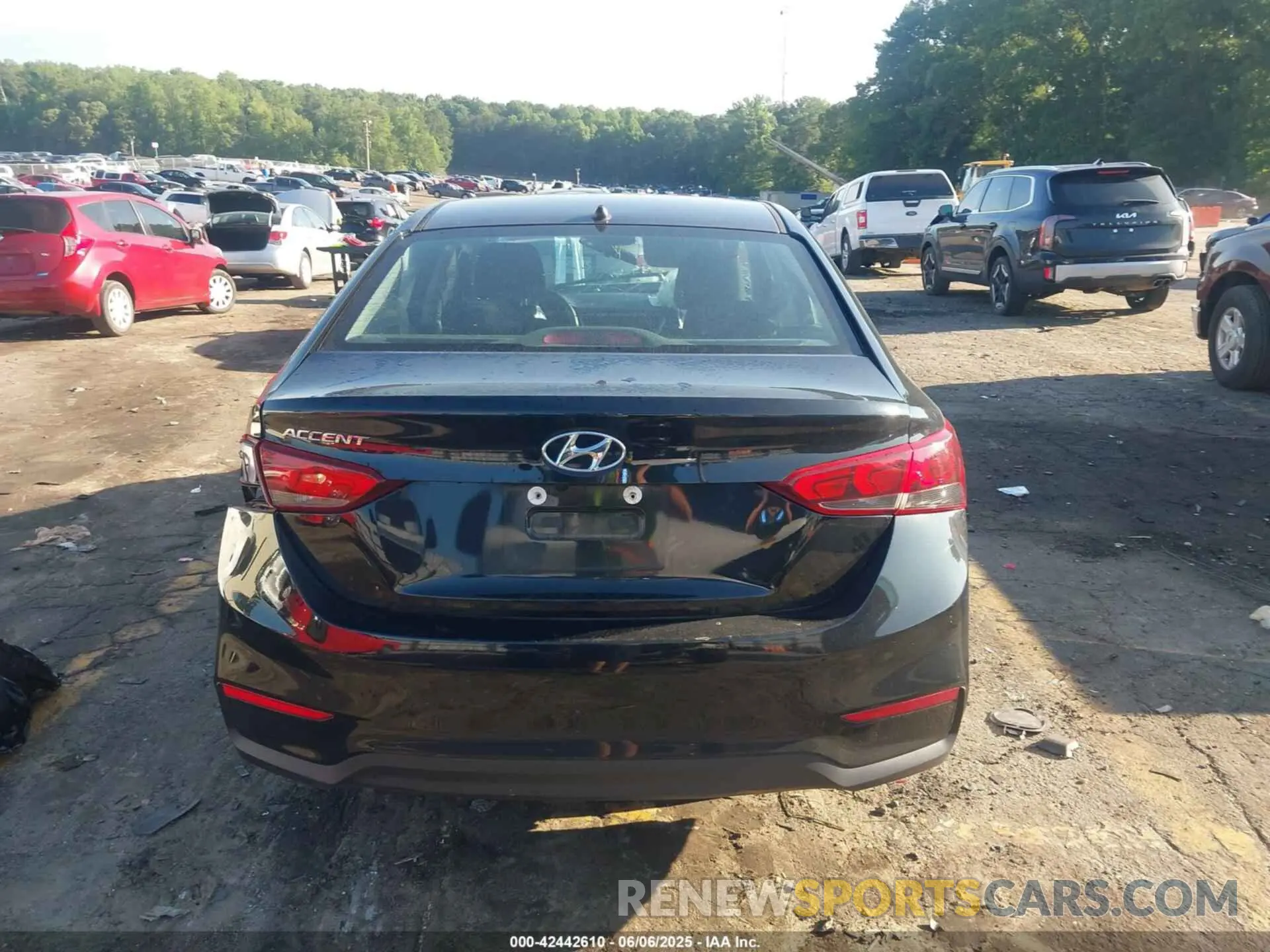 16 Photograph of a damaged car 3KPC24A60NE160976 HYUNDAI ACCENT 2022