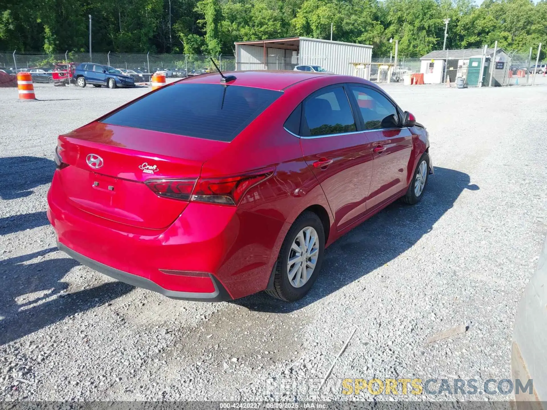 4 Photograph of a damaged car 3KPC24A60NE165708 HYUNDAI ACCENT 2022