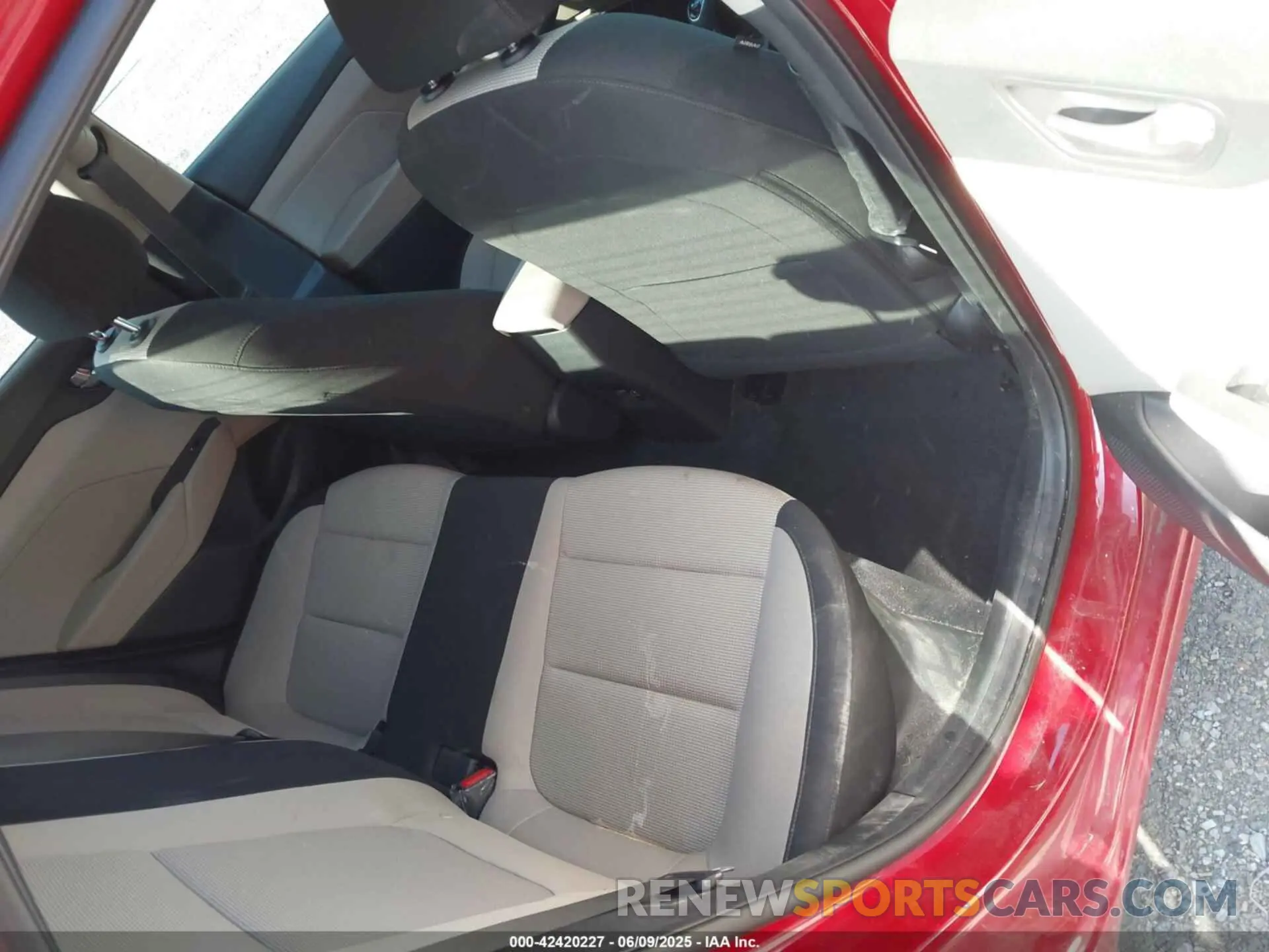 8 Photograph of a damaged car 3KPC24A60NE165708 HYUNDAI ACCENT 2022
