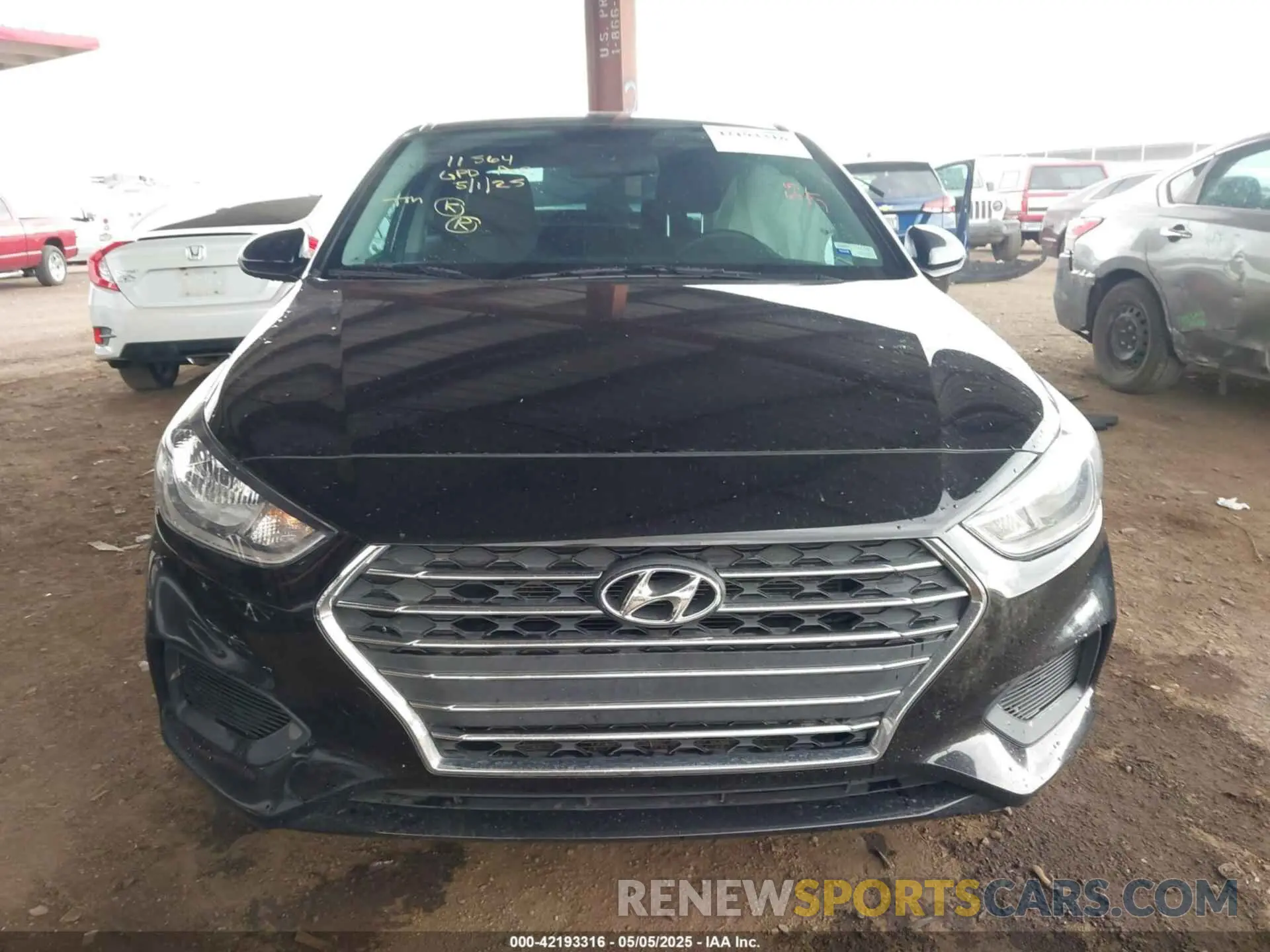 13 Photograph of a damaged car 3KPC24A60NE172870 HYUNDAI ACCENT 2022