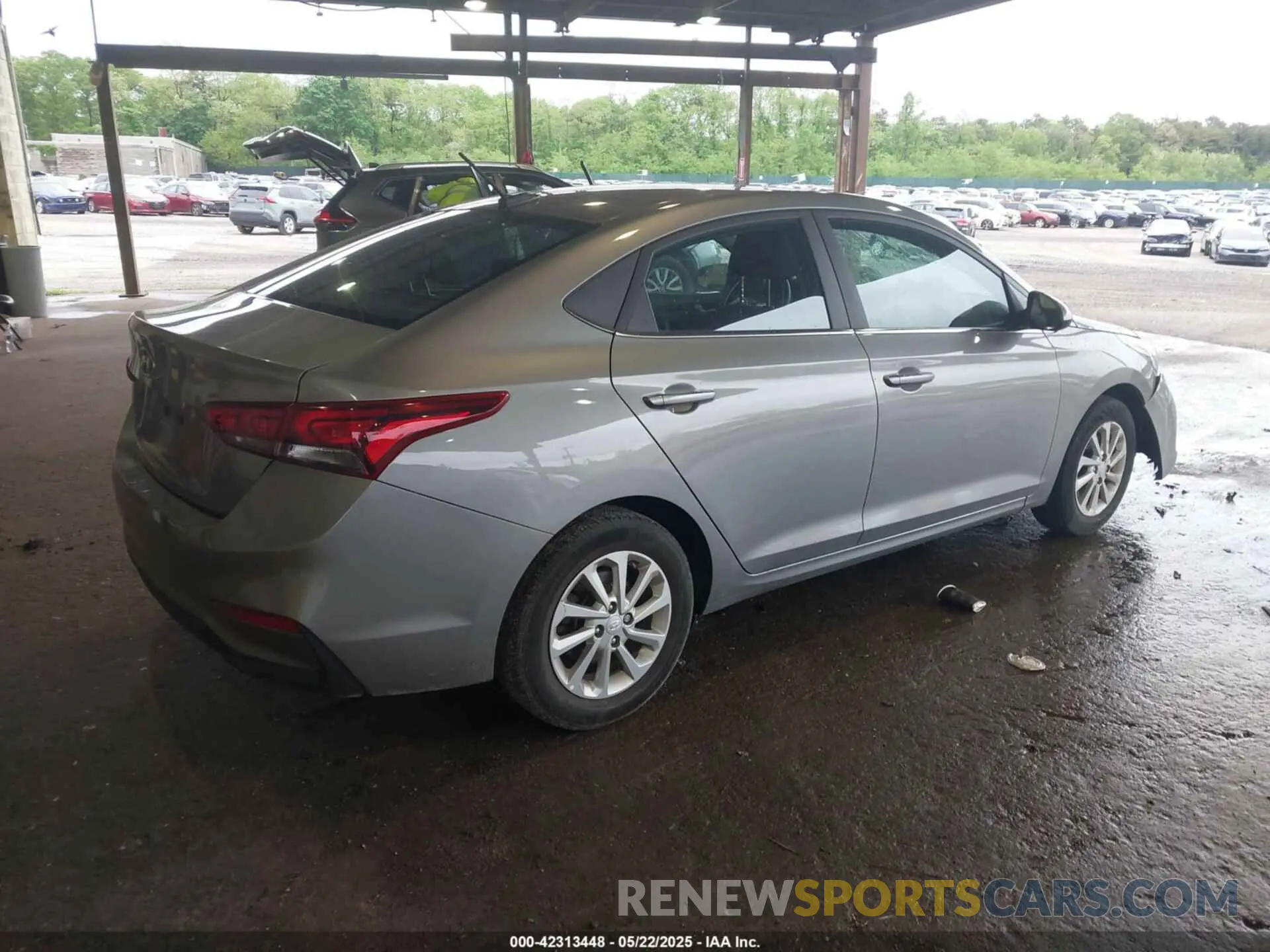 4 Photograph of a damaged car 3KPC24A60NE179043 HYUNDAI ACCENT 2022