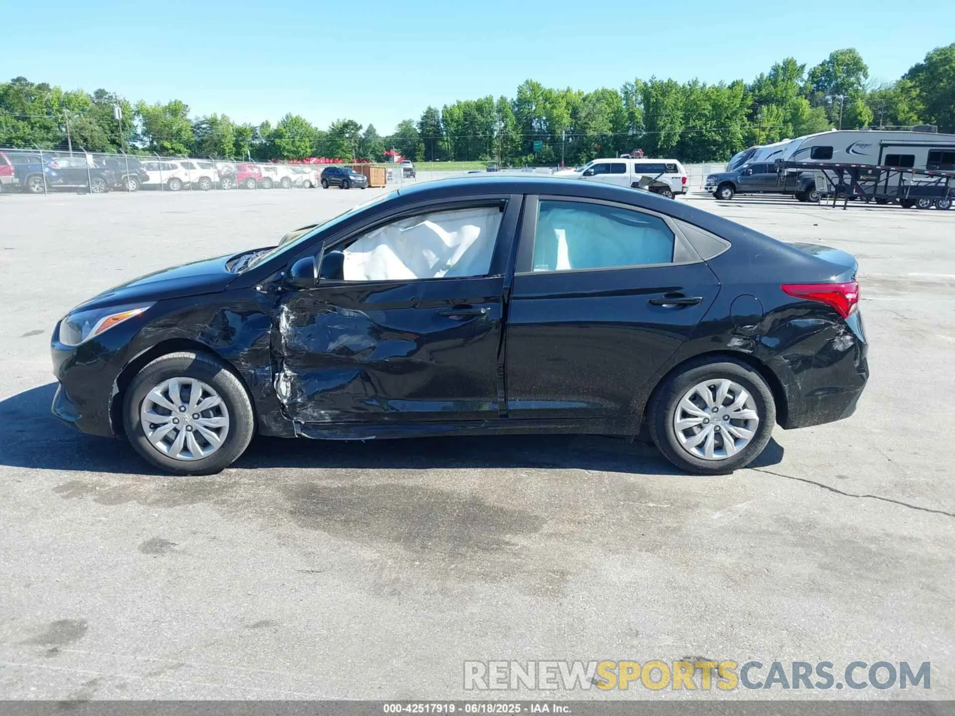 15 Photograph of a damaged car 3KPC24A60NE181293 HYUNDAI ACCENT 2022