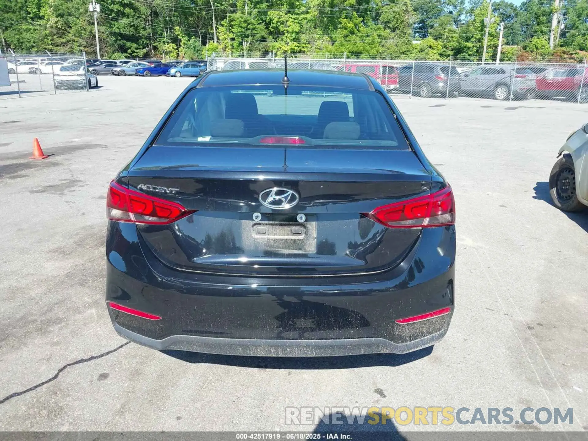 17 Photograph of a damaged car 3KPC24A60NE181293 HYUNDAI ACCENT 2022
