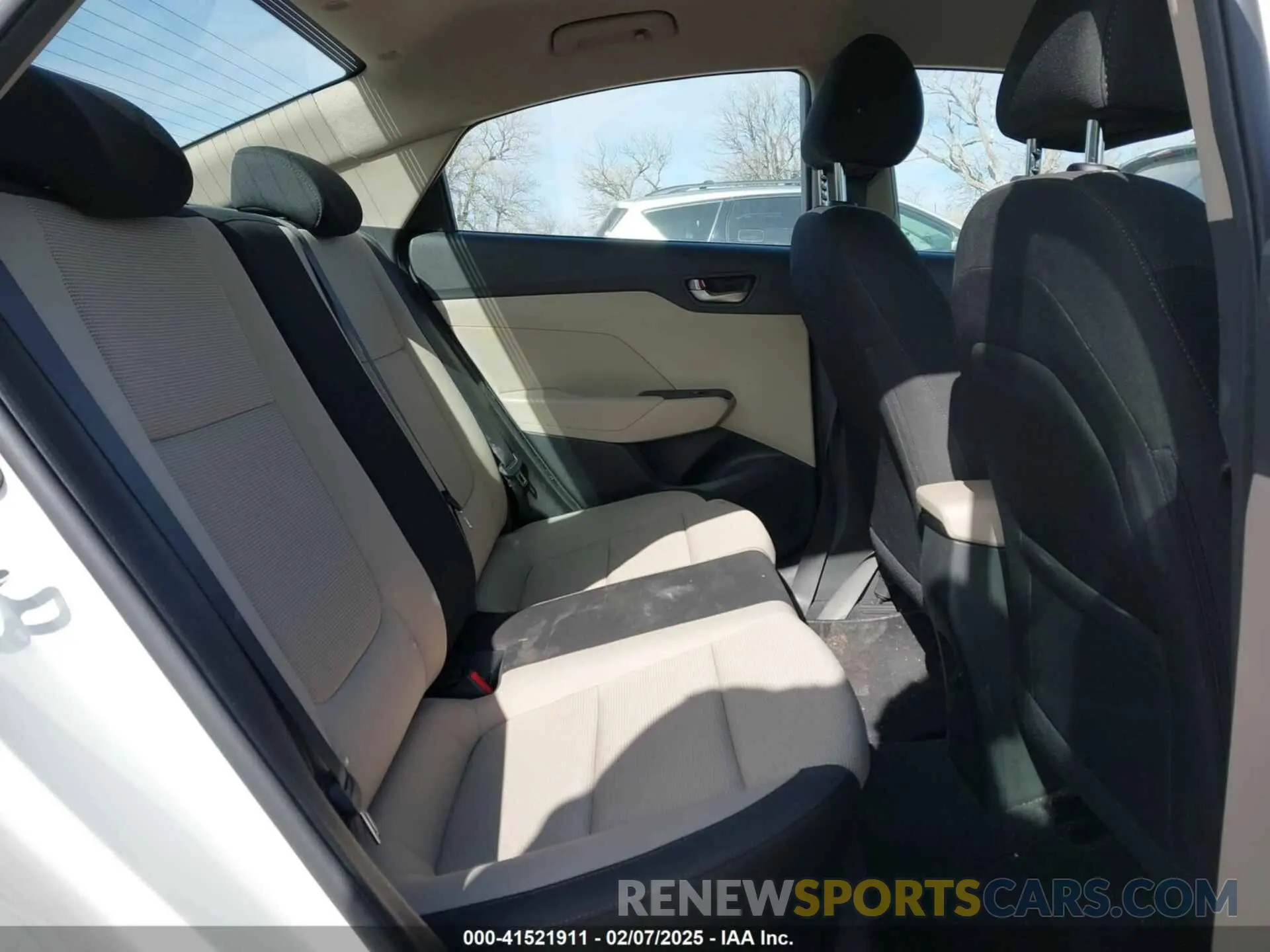 8 Photograph of a damaged car 3KPC24A60NE190169 HYUNDAI ACCENT 2022