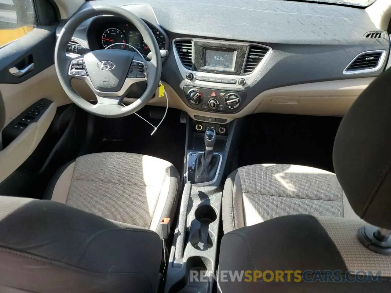 8 Photograph of a damaged car 3KPC24A61NE172568 HYUNDAI ACCENT 2022
