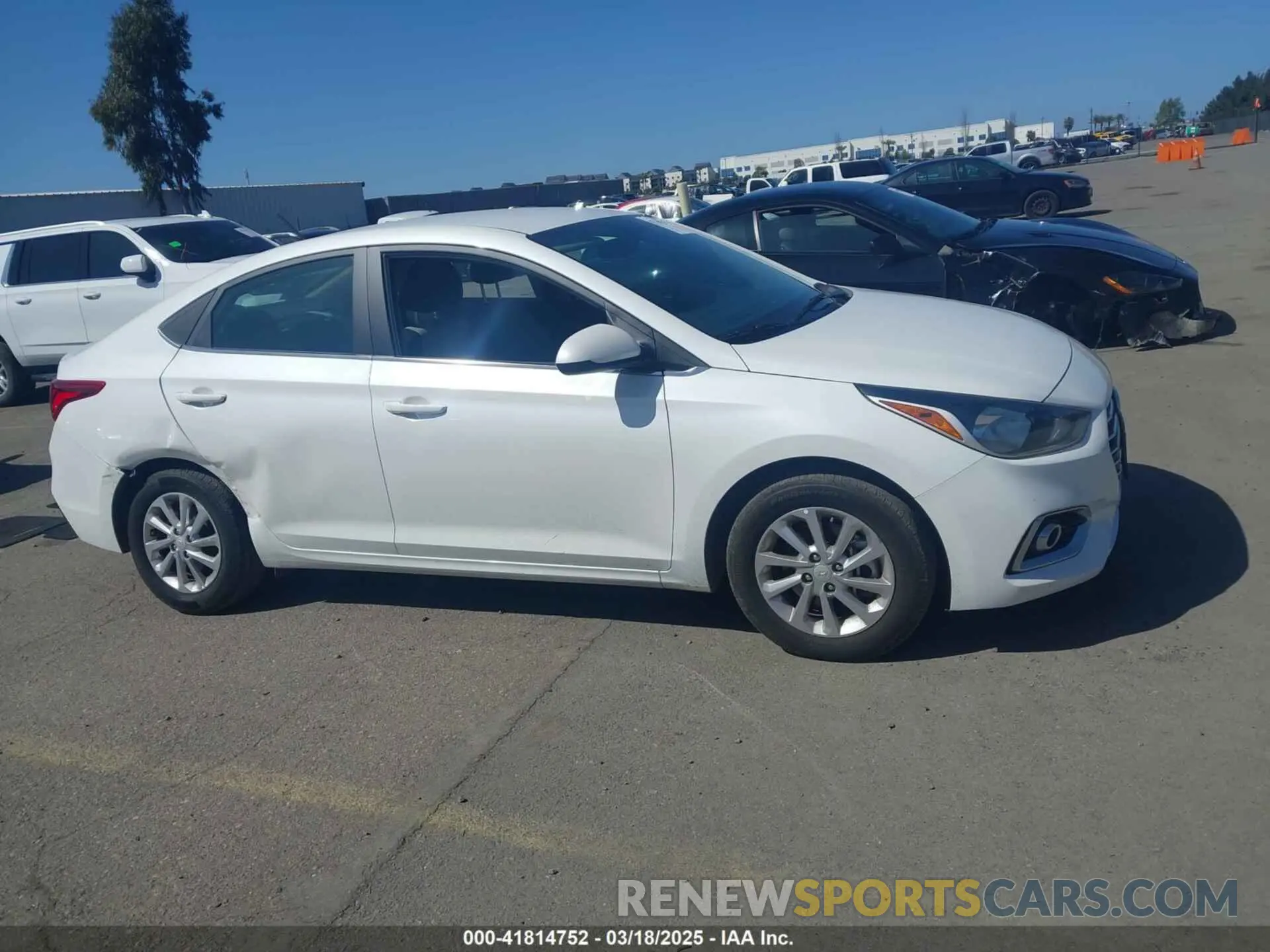 13 Photograph of a damaged car 3KPC24A61NE178497 HYUNDAI ACCENT 2022