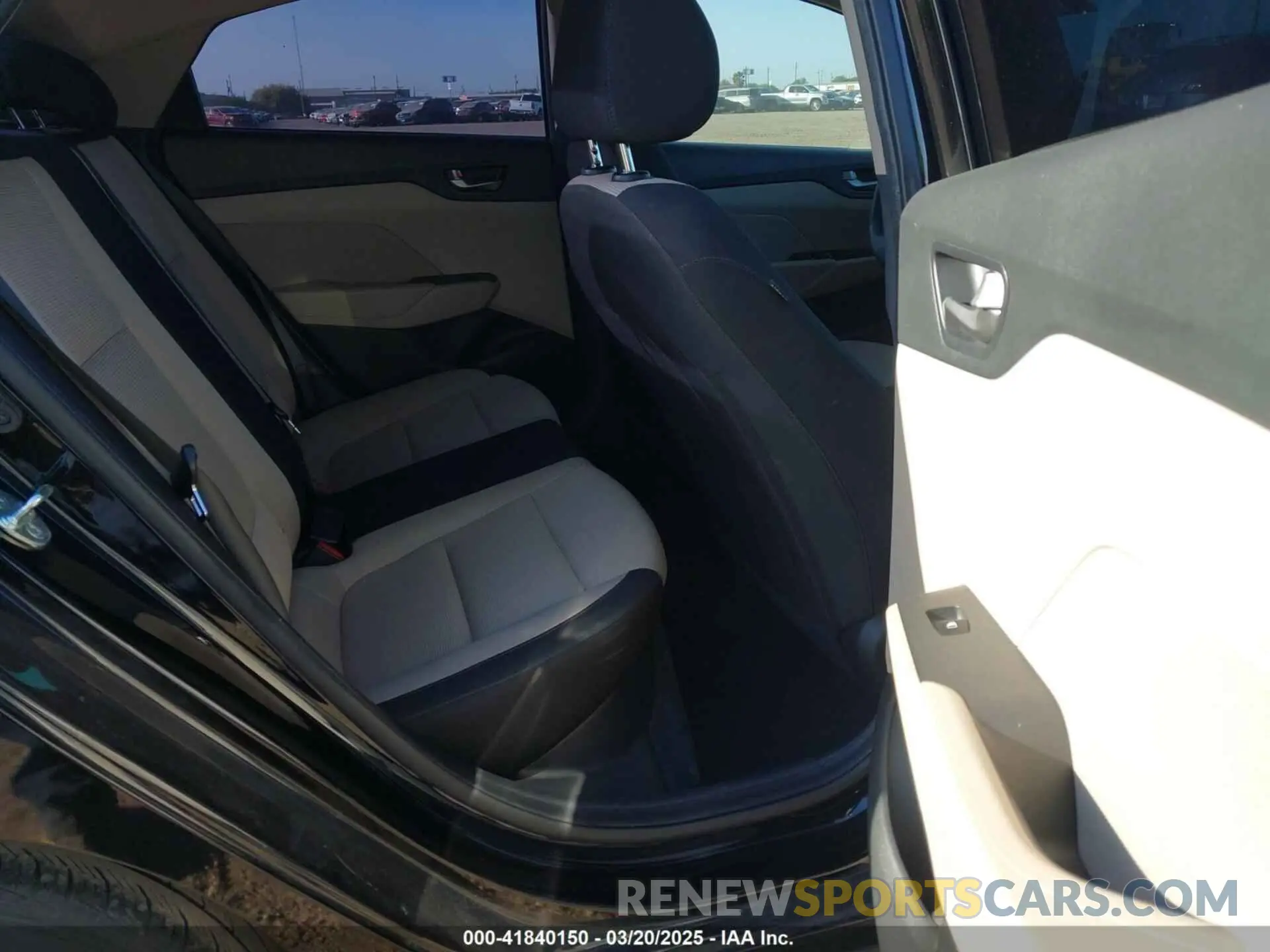 8 Photograph of a damaged car 3KPC24A62NE158081 HYUNDAI ACCENT 2022
