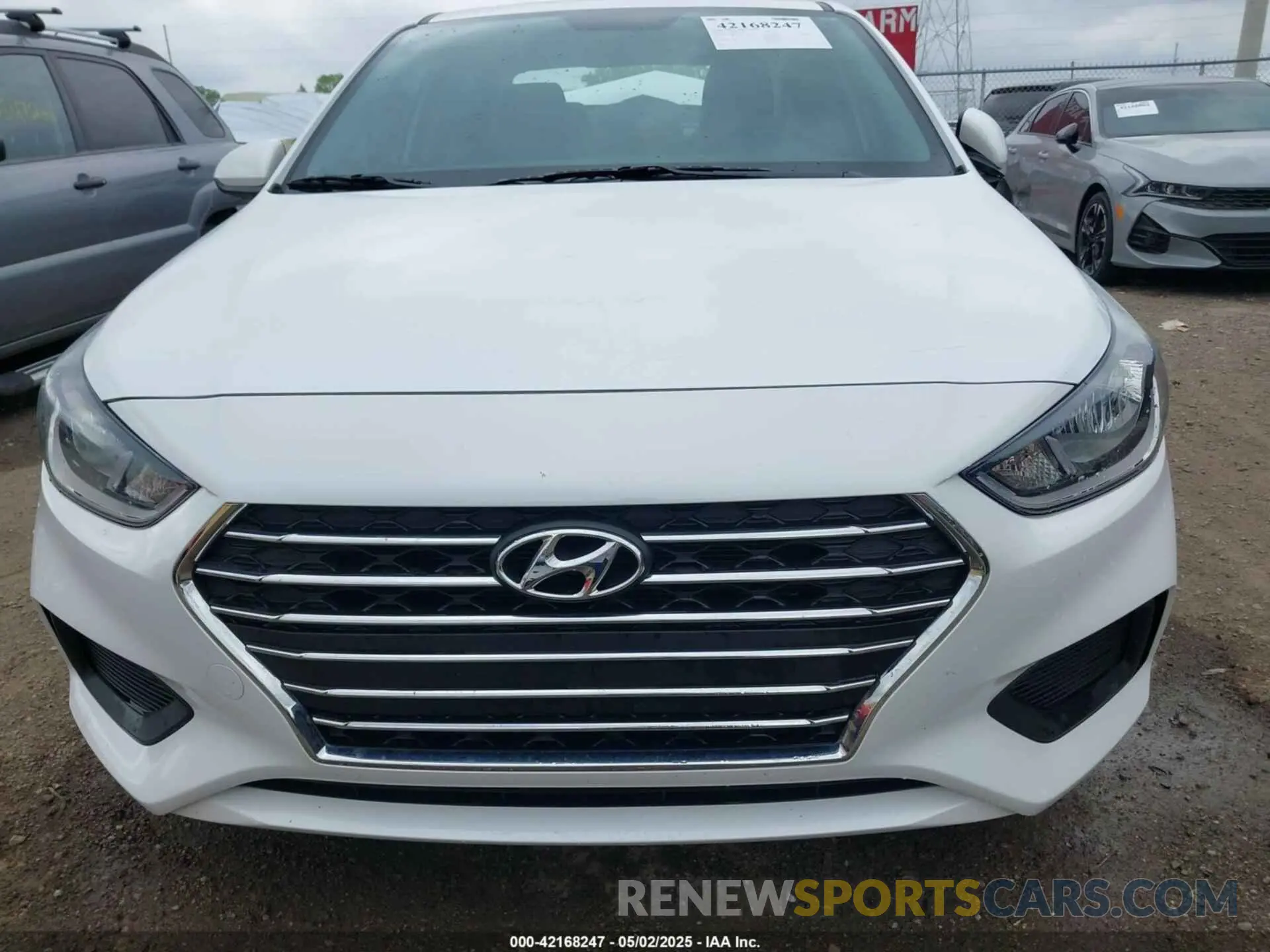 12 Photograph of a damaged car 3KPC24A62NE171655 HYUNDAI ACCENT 2022