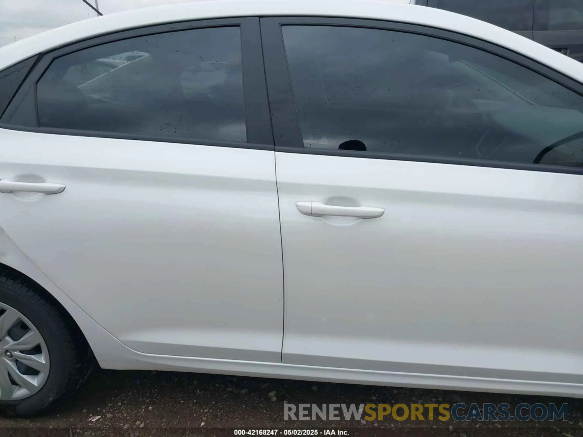 13 Photograph of a damaged car 3KPC24A62NE171655 HYUNDAI ACCENT 2022
