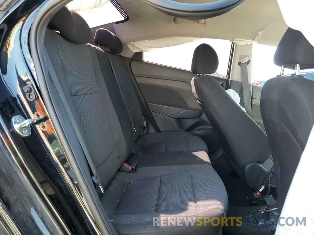 10 Photograph of a damaged car 3KPC24A62NE182431 HYUNDAI ACCENT 2022