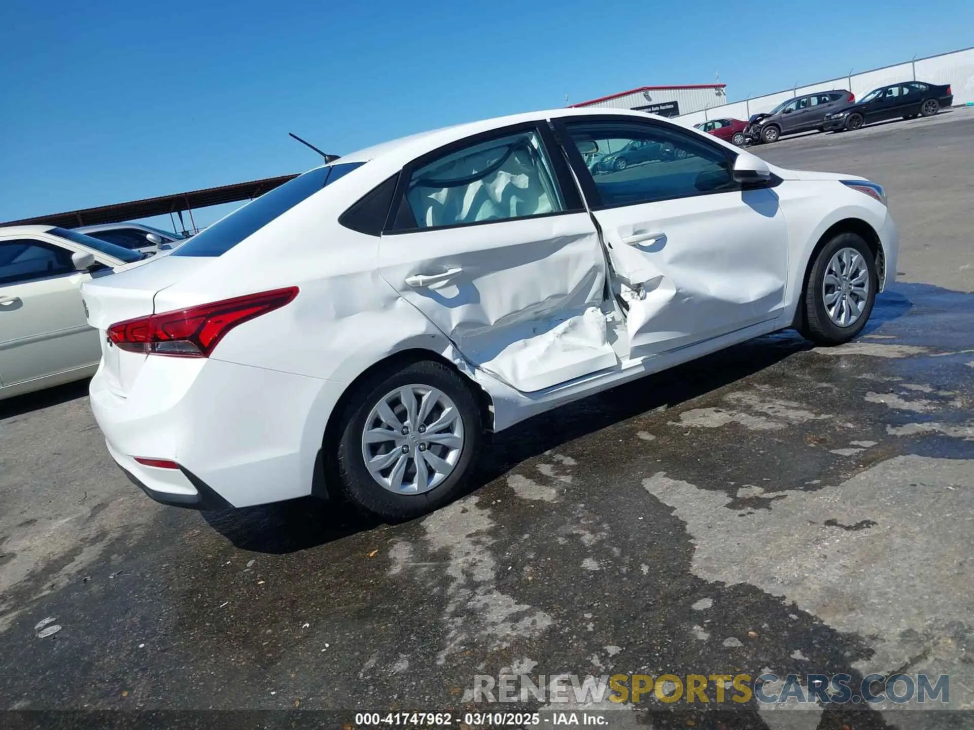 4 Photograph of a damaged car 3KPC24A63NE157599 HYUNDAI ACCENT 2022