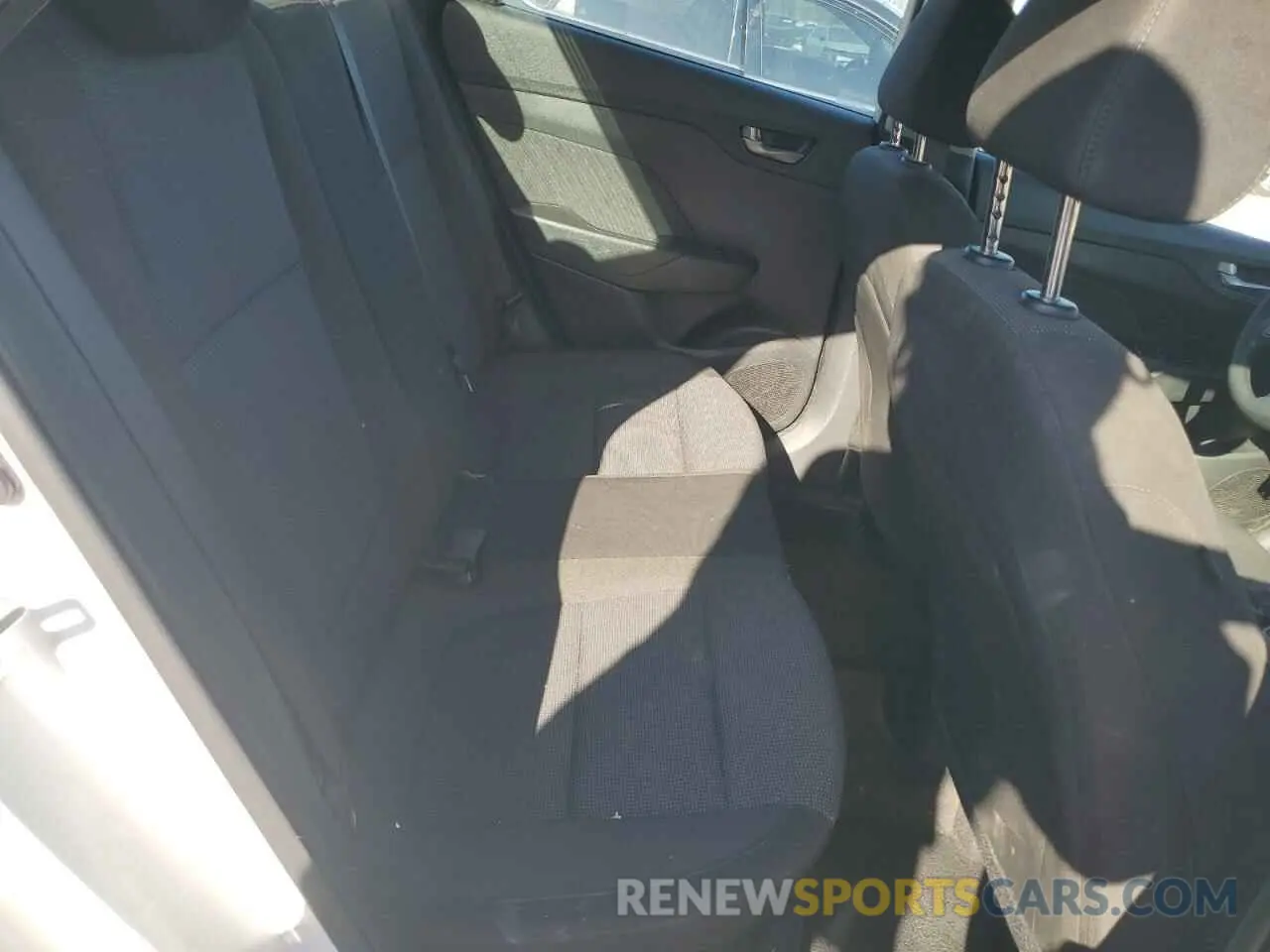 11 Photograph of a damaged car 3KPC24A63NE183460 HYUNDAI ACCENT 2022