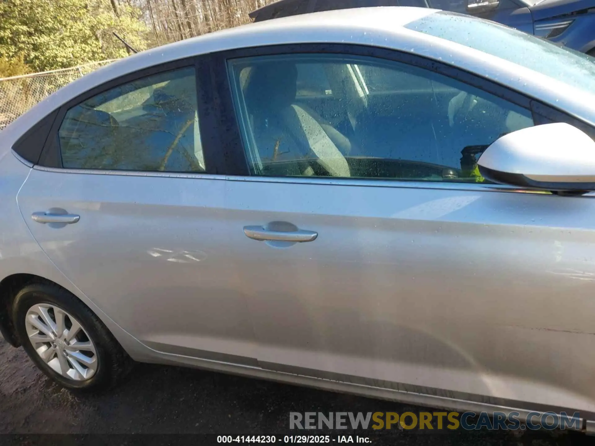 12 Photograph of a damaged car 3KPC24A64NE157918 HYUNDAI ACCENT 2022