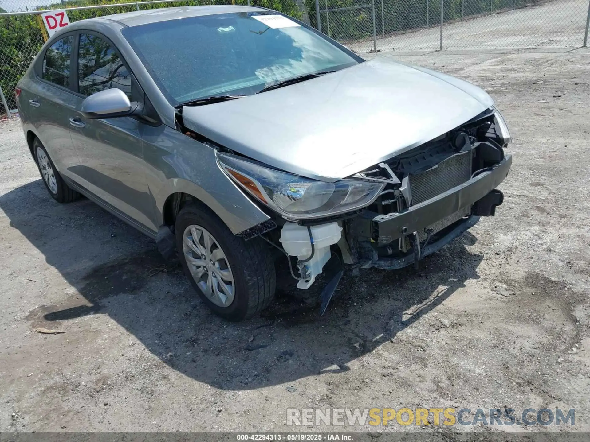 17 Photograph of a damaged car 3KPC24A64NE177618 HYUNDAI ACCENT 2022
