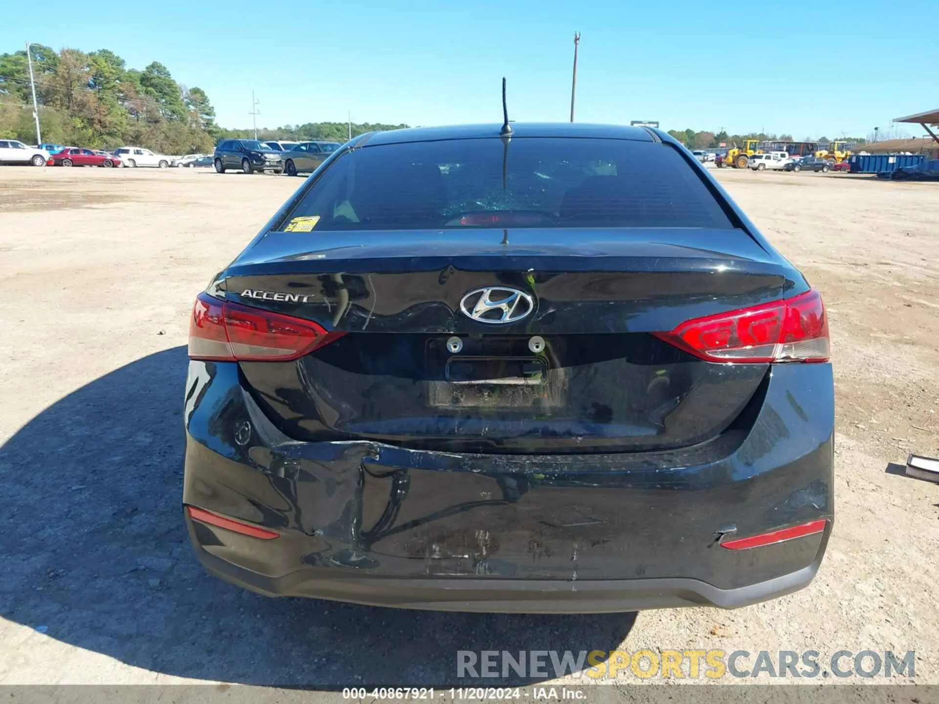 17 Photograph of a damaged car 3KPC24A64NE183189 HYUNDAI ACCENT 2022