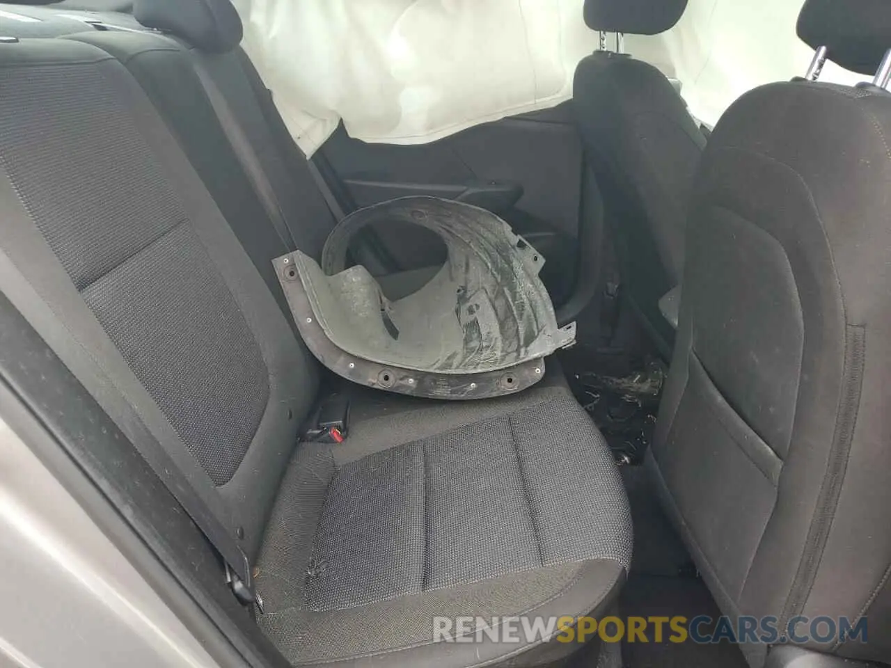 10 Photograph of a damaged car 3KPC24A64NE189980 HYUNDAI ACCENT 2022