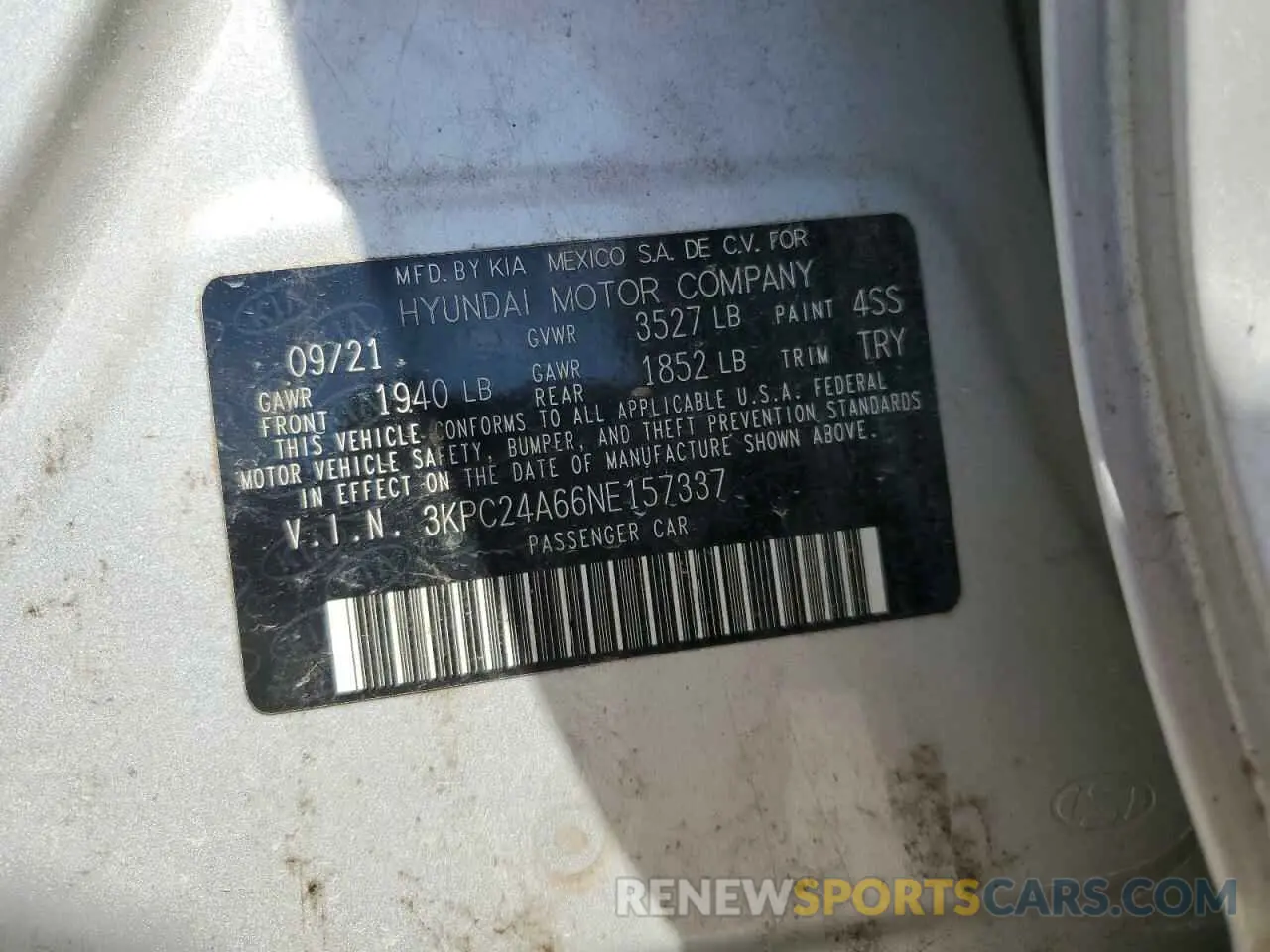 12 Photograph of a damaged car 3KPC24A66NE157337 HYUNDAI ACCENT 2022