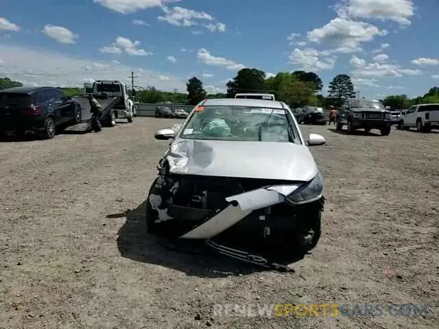 13 Photograph of a damaged car 3KPC24A66NE157337 HYUNDAI ACCENT 2022