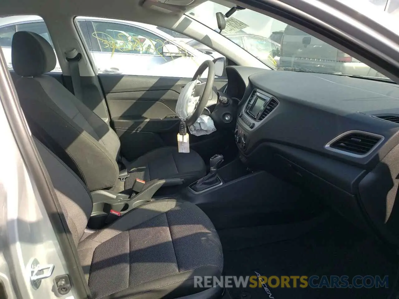 5 Photograph of a damaged car 3KPC24A66NE162747 HYUNDAI ACCENT 2022