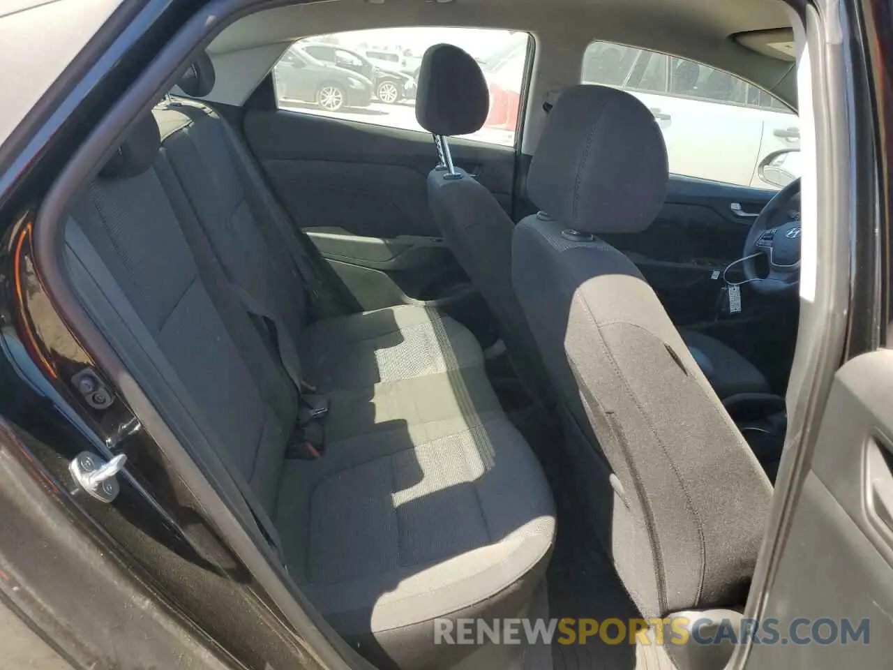 10 Photograph of a damaged car 3KPC24A66NE172422 HYUNDAI ACCENT 2022