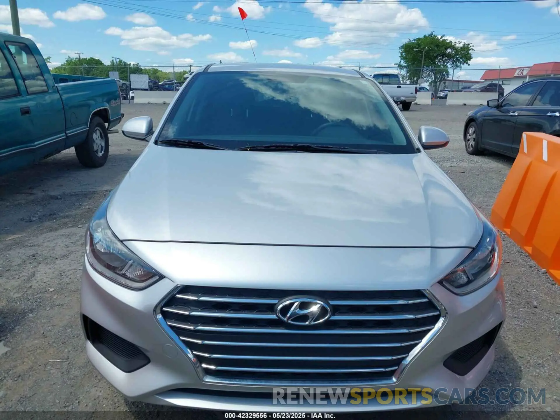12 Photograph of a damaged car 3KPC24A66NE185218 HYUNDAI ACCENT 2022