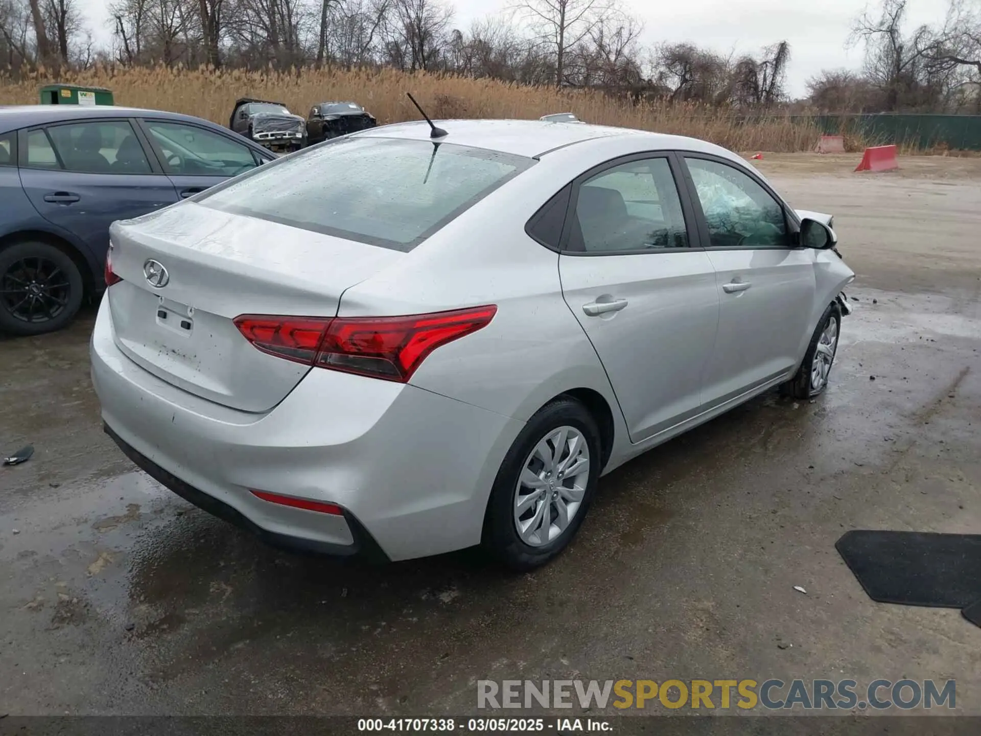 4 Photograph of a damaged car 3KPC24A67NE163826 HYUNDAI ACCENT 2022