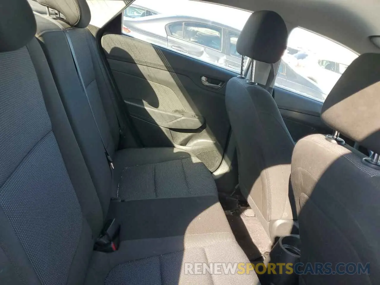 10 Photograph of a damaged car 3KPC24A67NE164376 HYUNDAI ACCENT 2022