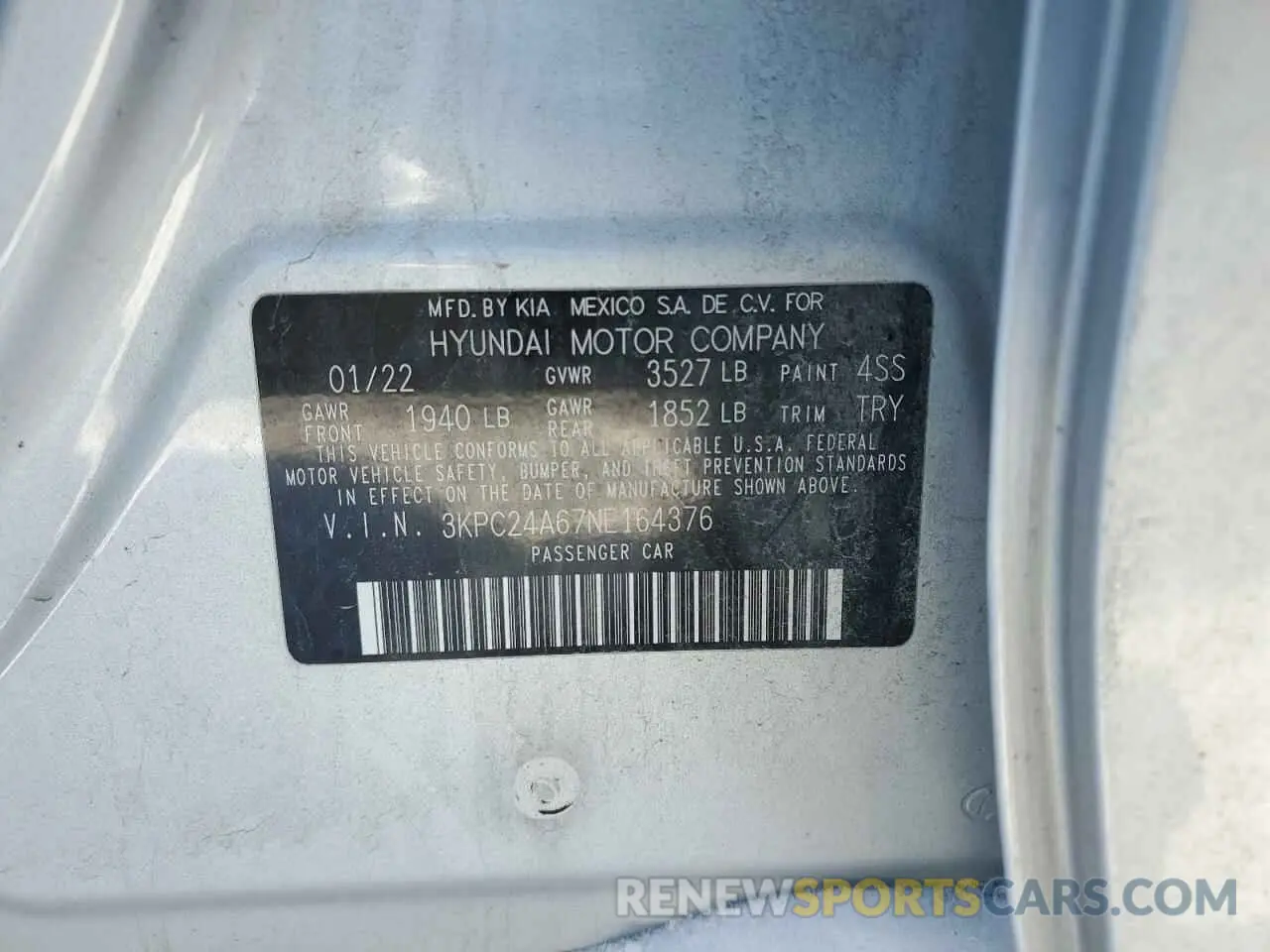 12 Photograph of a damaged car 3KPC24A67NE164376 HYUNDAI ACCENT 2022