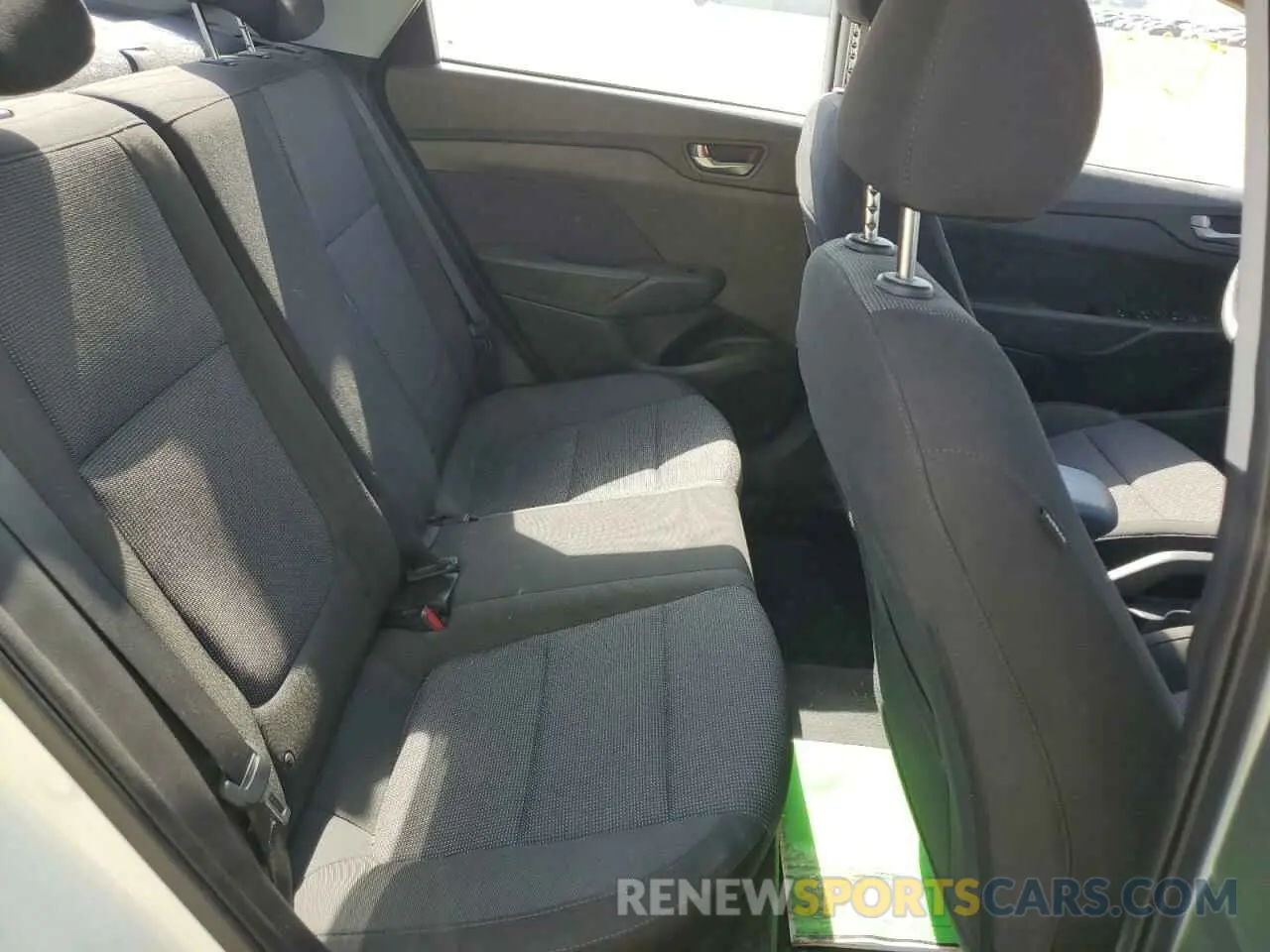 10 Photograph of a damaged car 3KPC24A67NE175149 HYUNDAI ACCENT 2022