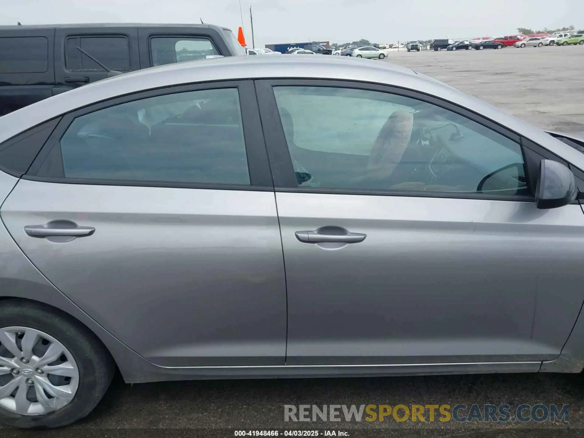 13 Photograph of a damaged car 3KPC24A67NE183607 HYUNDAI ACCENT 2022
