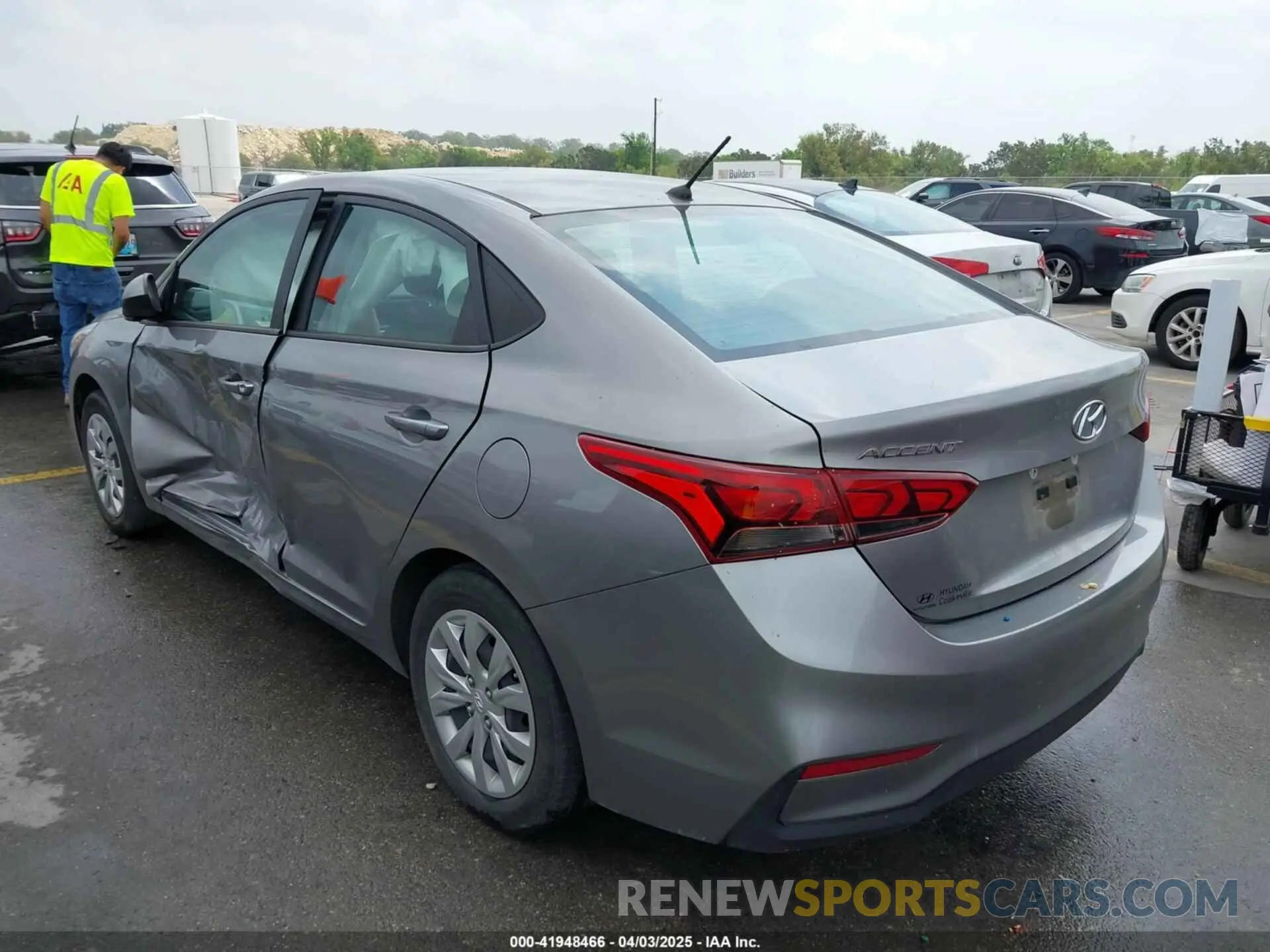 3 Photograph of a damaged car 3KPC24A67NE183607 HYUNDAI ACCENT 2022