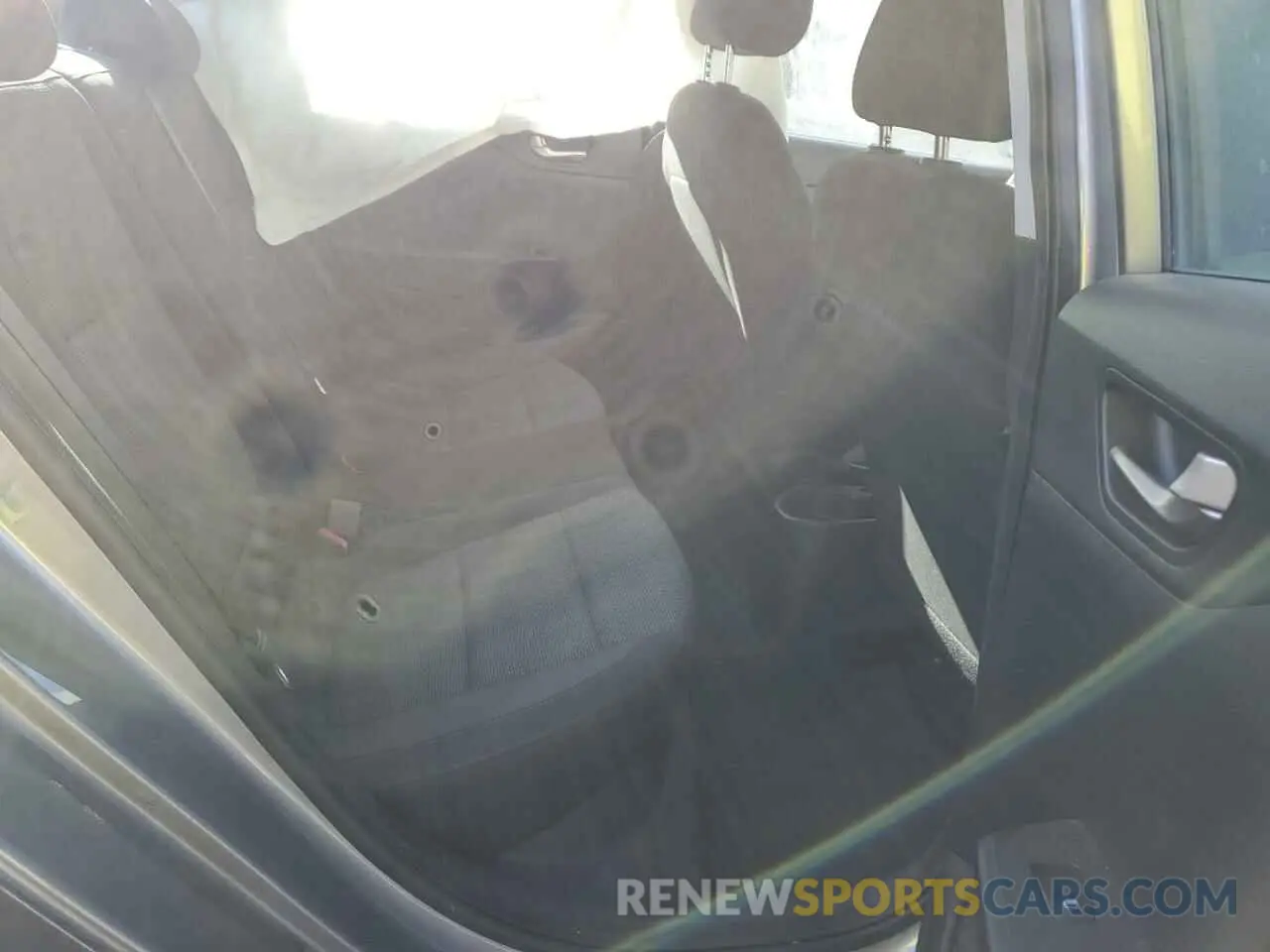10 Photograph of a damaged car 3KPC24A67NE183669 HYUNDAI ACCENT 2022