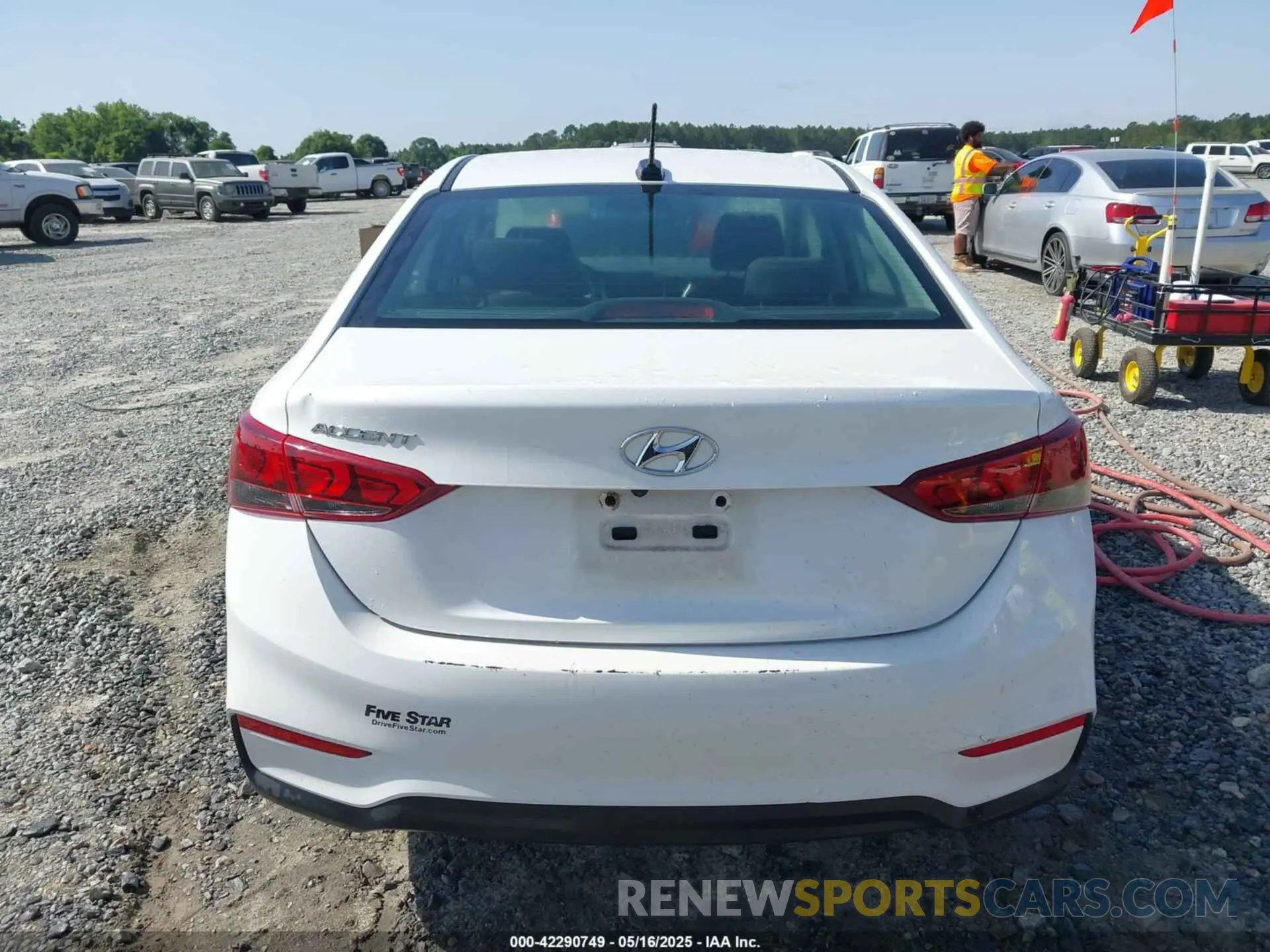 16 Photograph of a damaged car 3KPC24A67NE189939 HYUNDAI ACCENT 2022