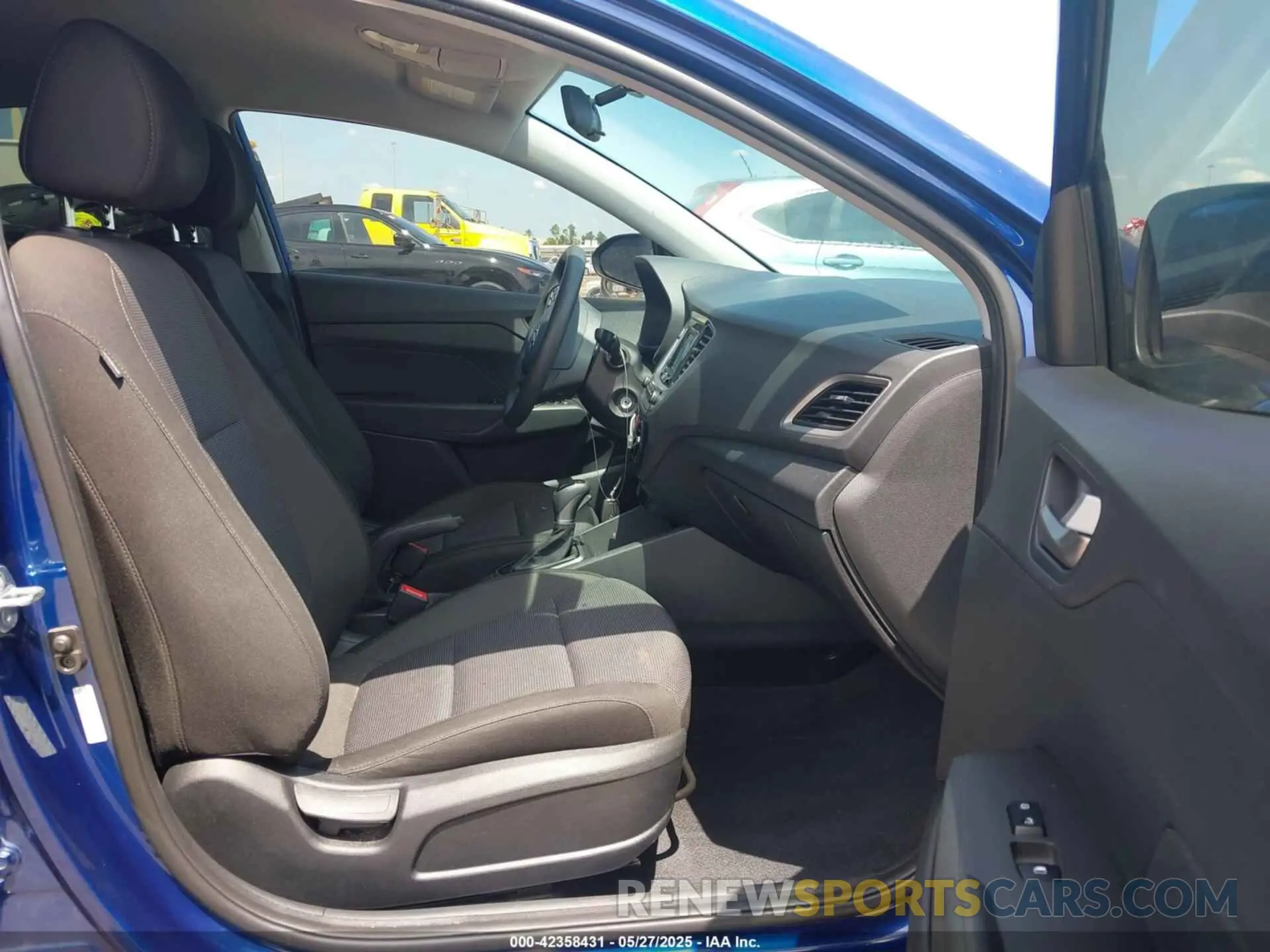 5 Photograph of a damaged car 3KPC24A68NE163897 HYUNDAI ACCENT 2022