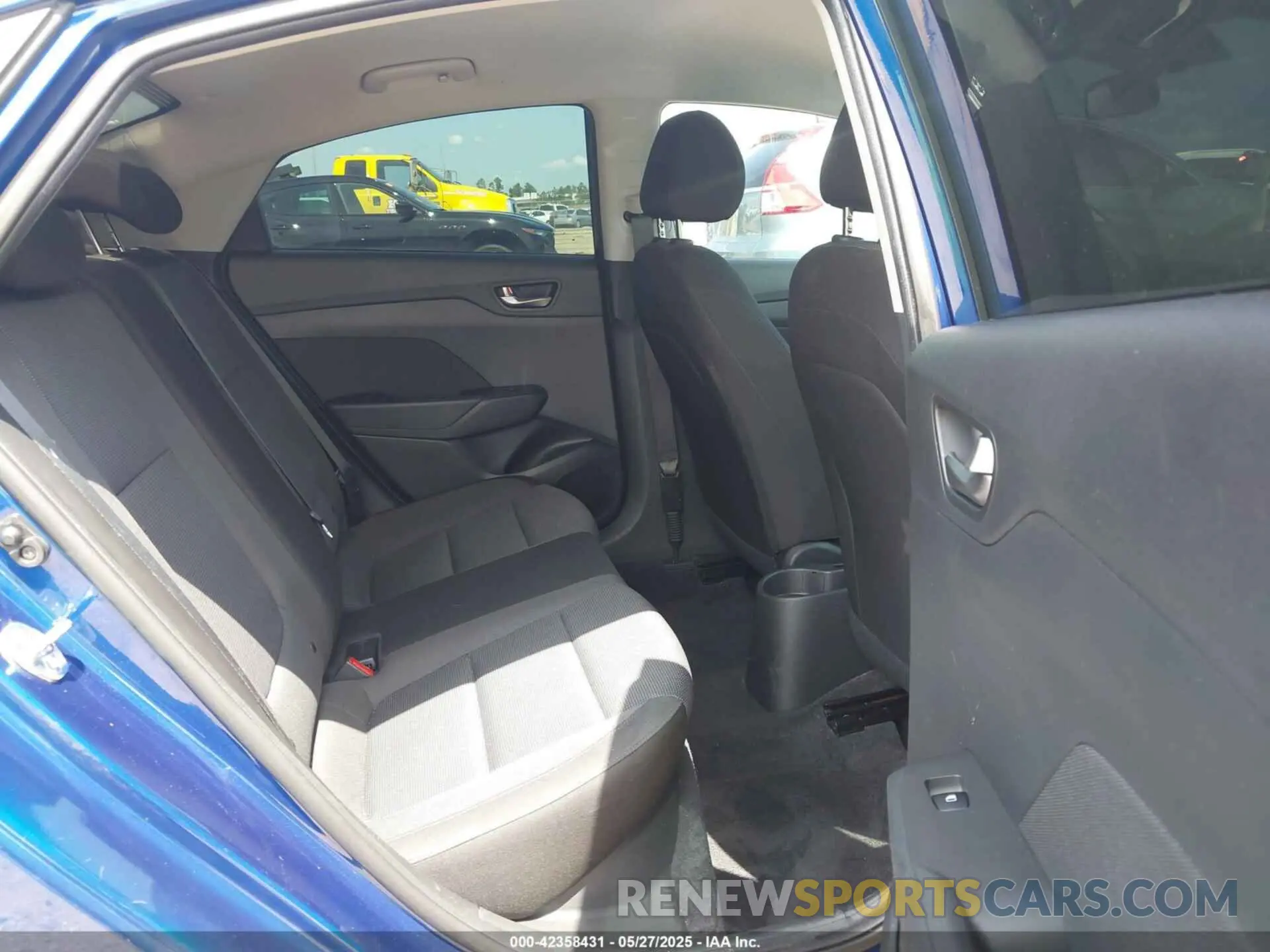 8 Photograph of a damaged car 3KPC24A68NE163897 HYUNDAI ACCENT 2022