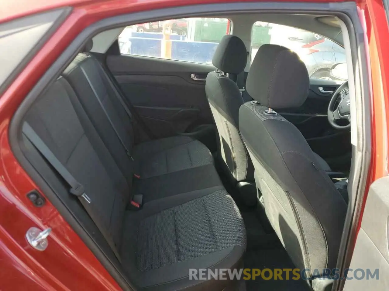 10 Photograph of a damaged car 3KPC24A69NE155498 HYUNDAI ACCENT 2022