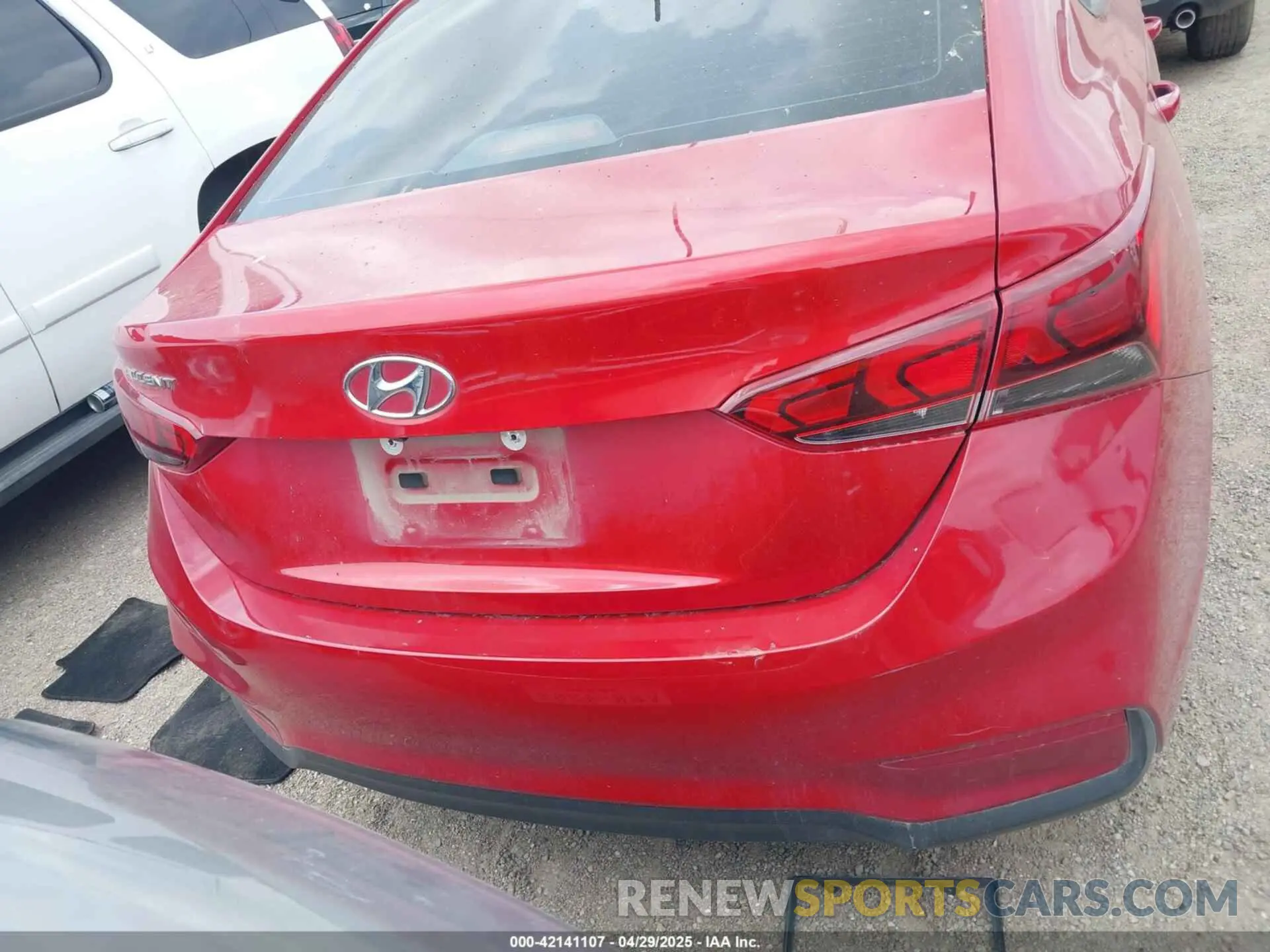 16 Photograph of a damaged car 3KPC24A69NE157588 HYUNDAI ACCENT 2022